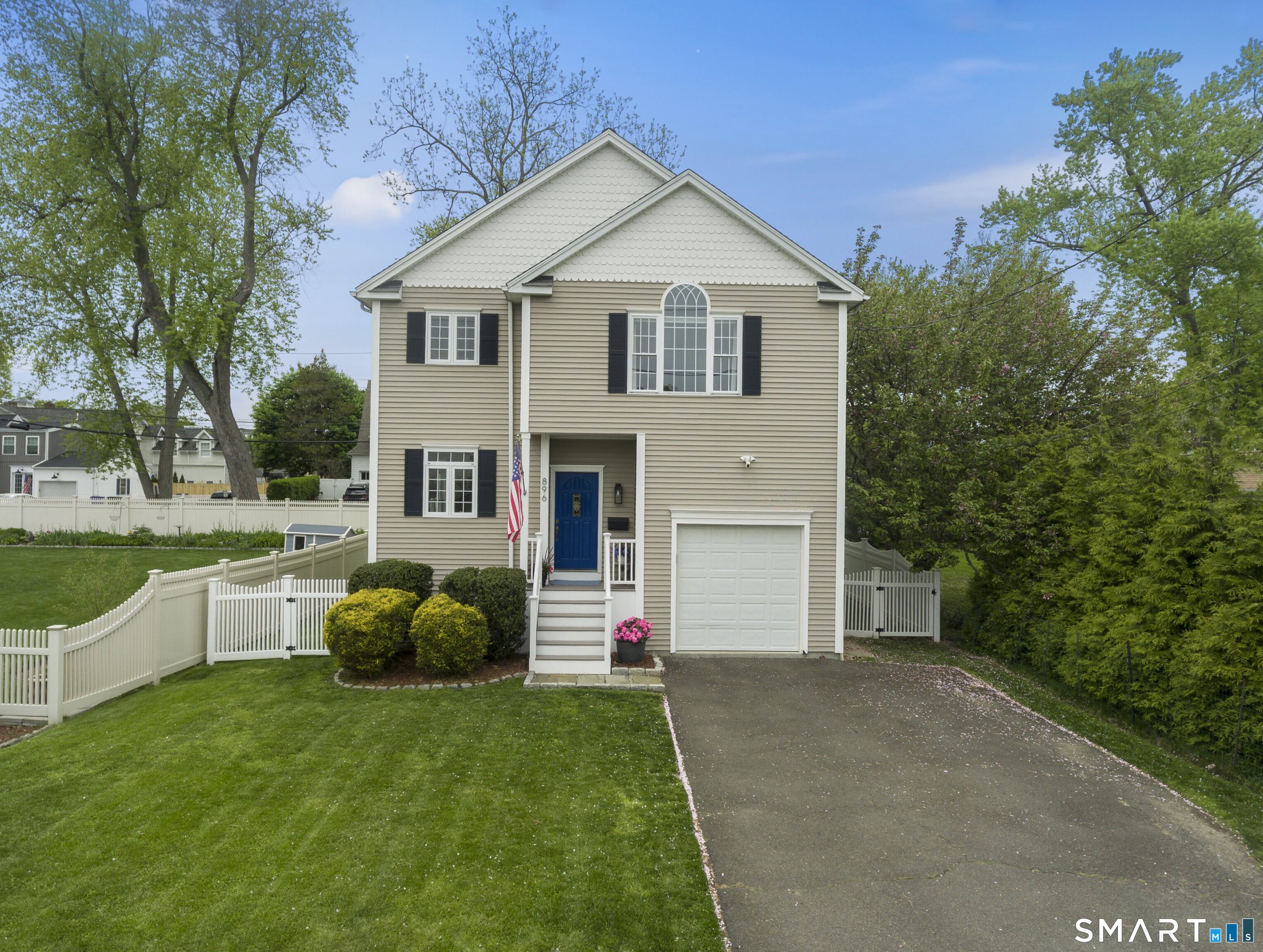 896 Riverside Drive
