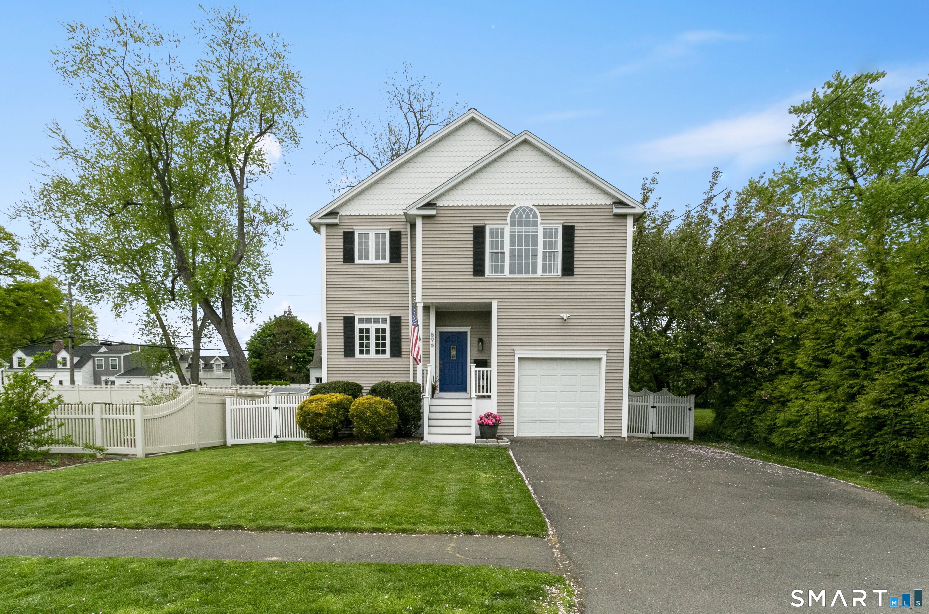 896 Riverside Drive