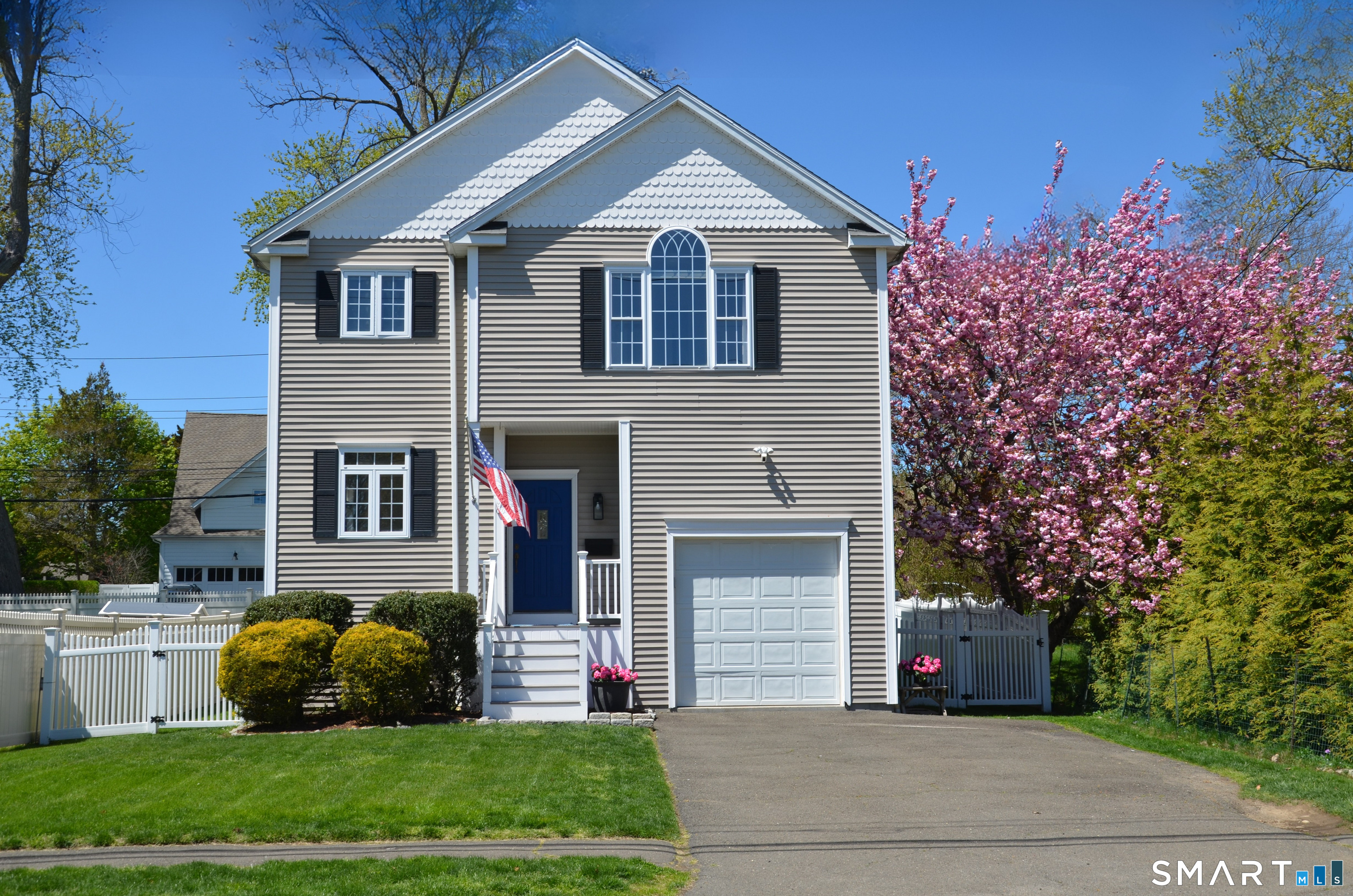 896 Riverside Drive