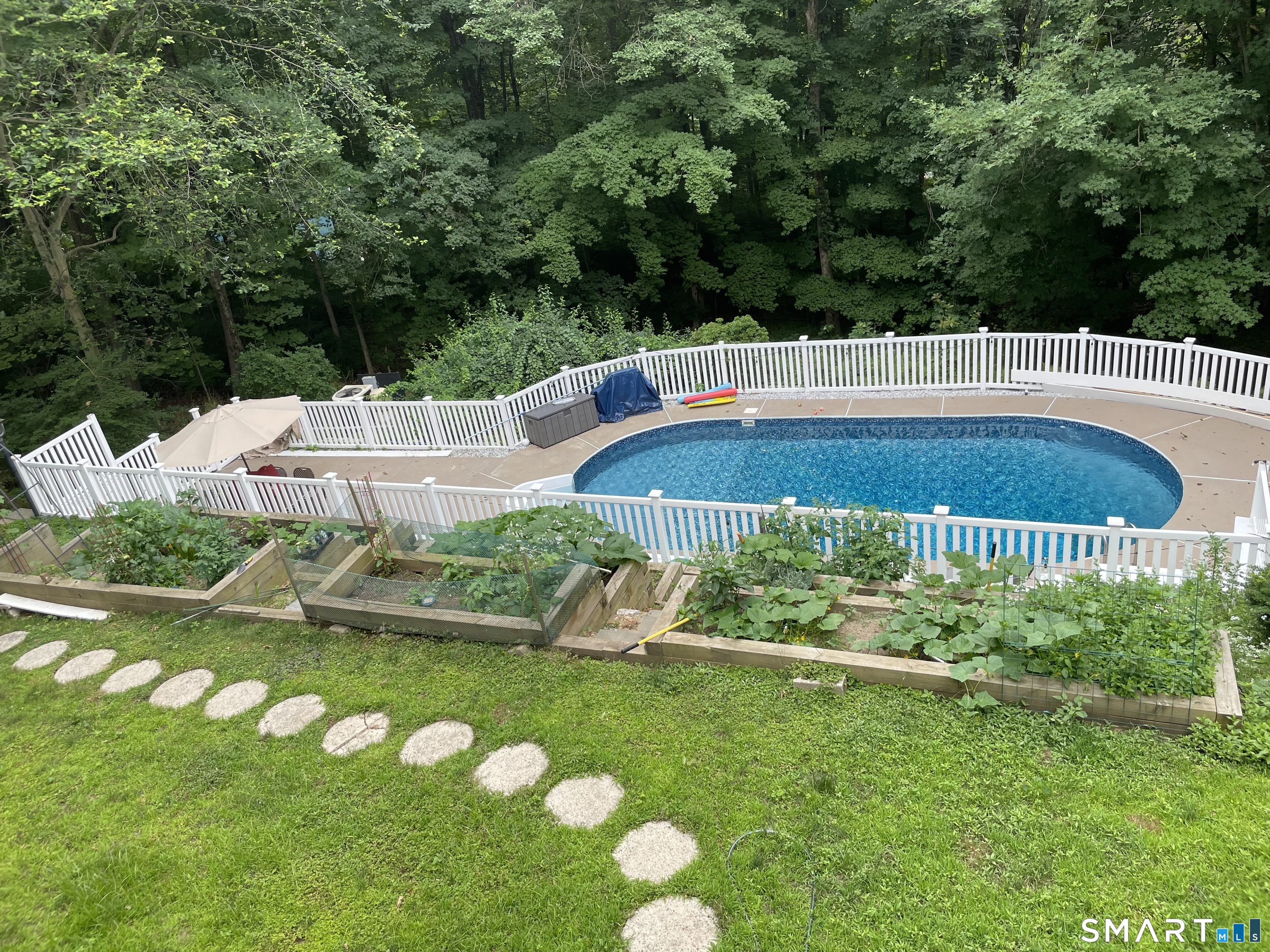 17 Grey Hollow Road