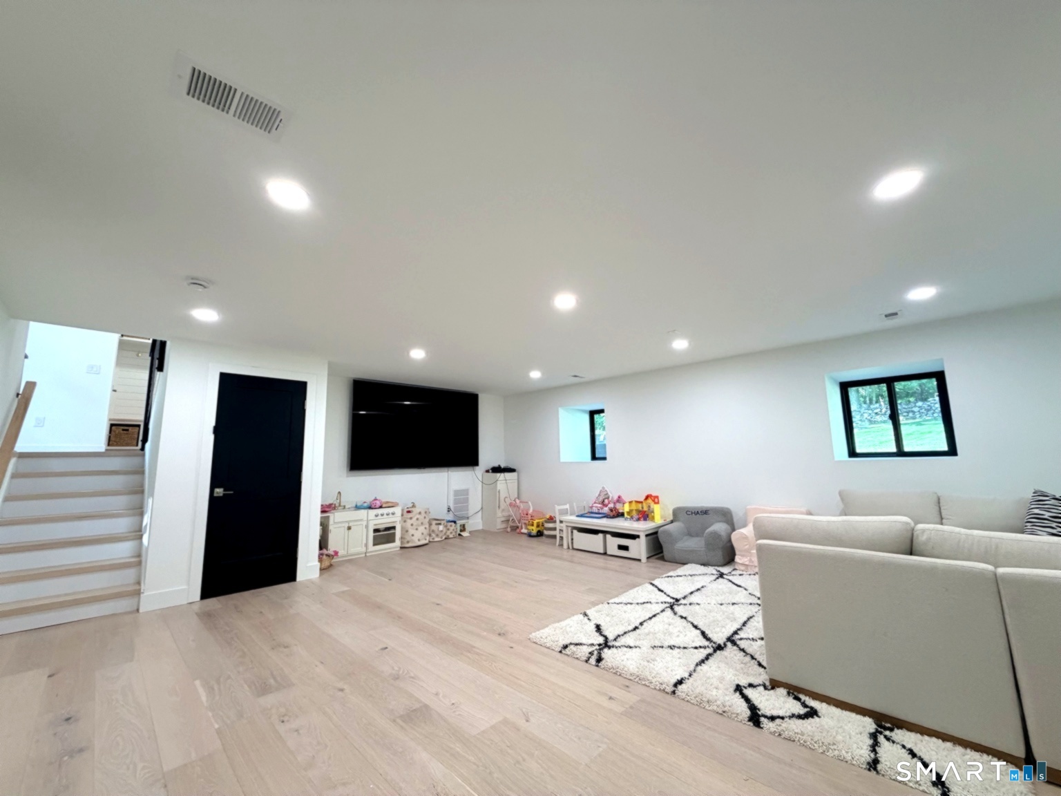 355 Surrey Lane