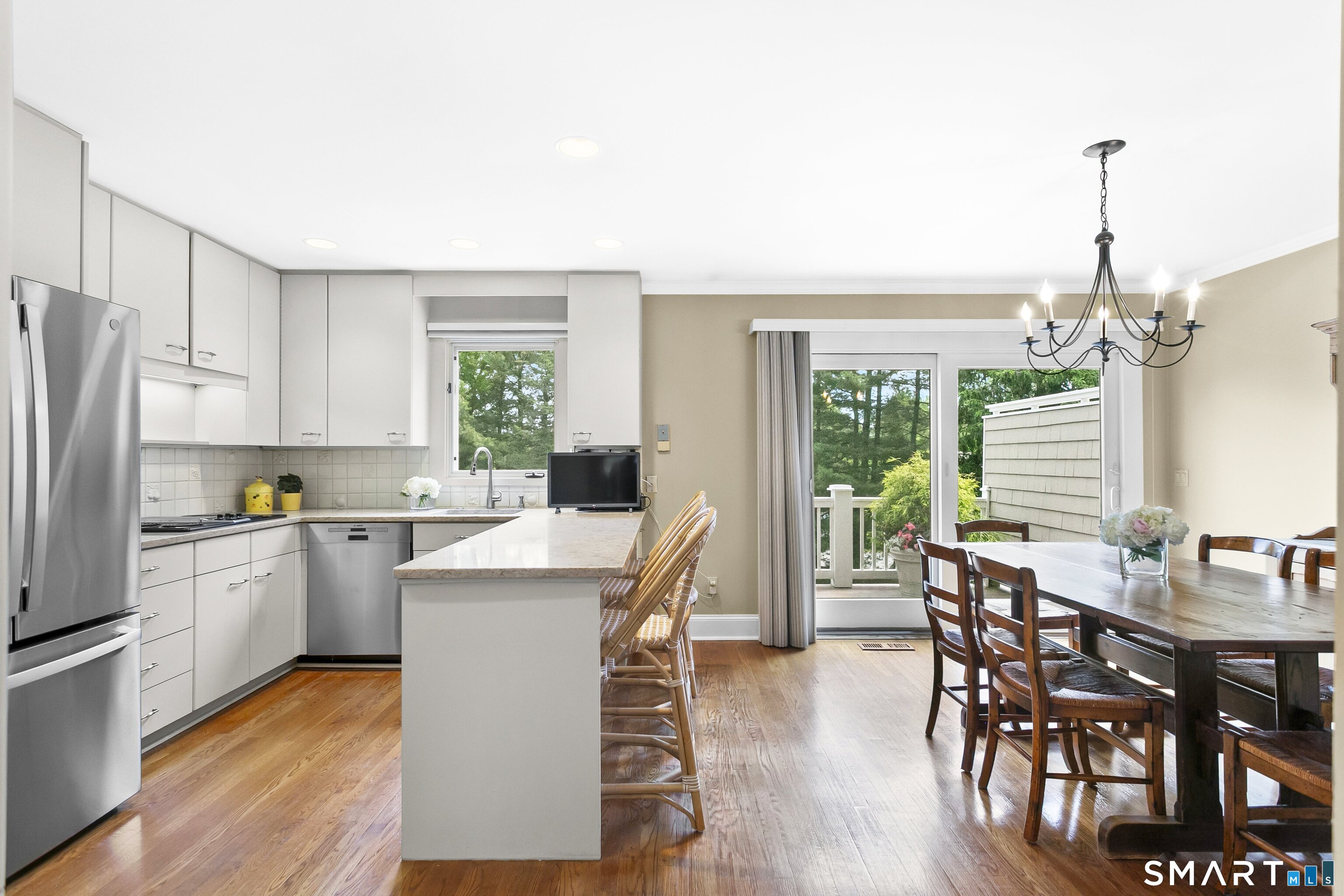 936 South Pine Creek Road 936