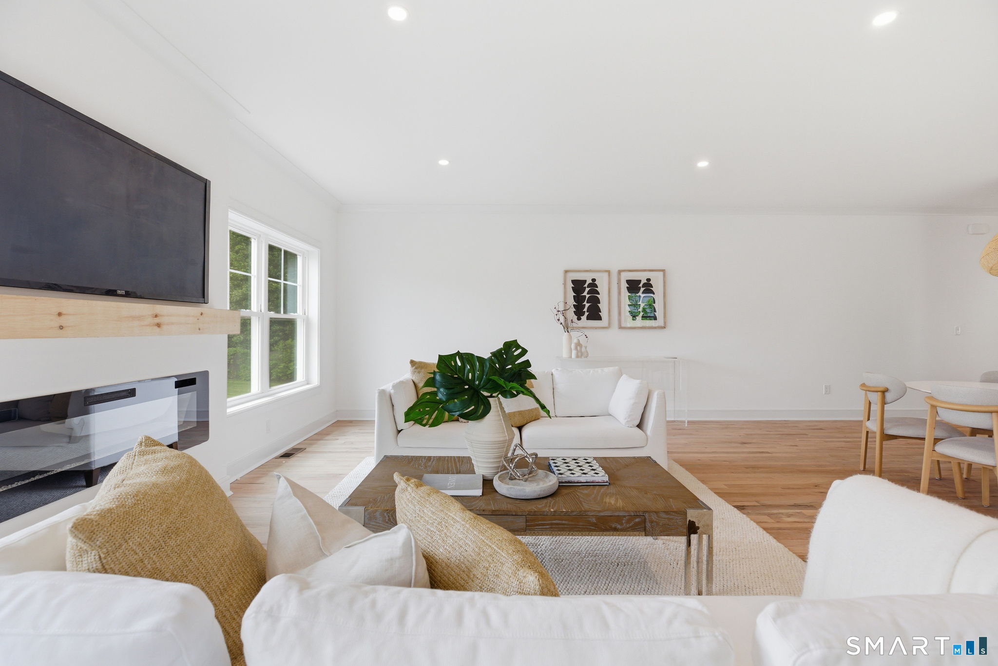 27 Suzanne Circle