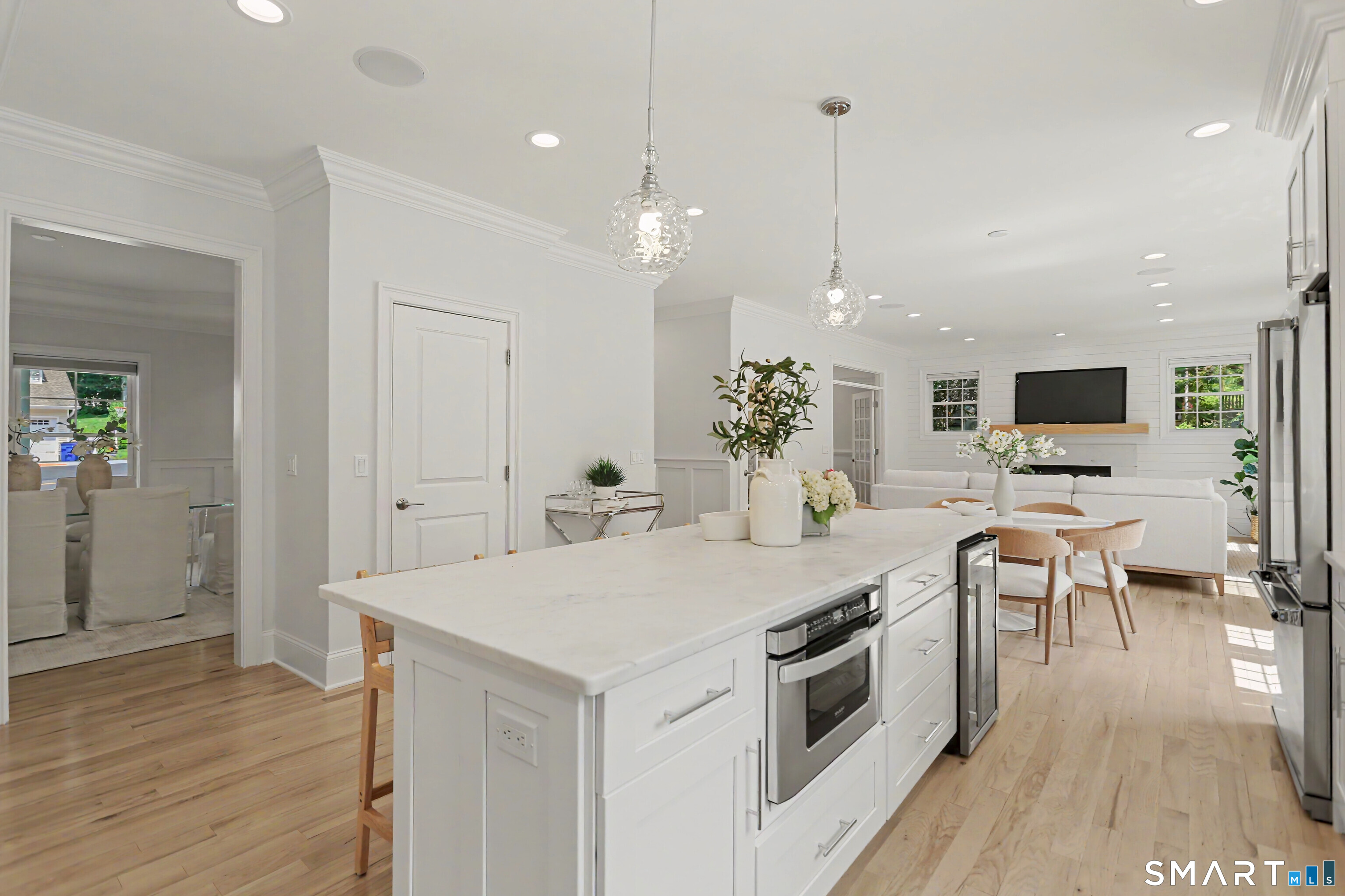 469 Woodridge Avenue