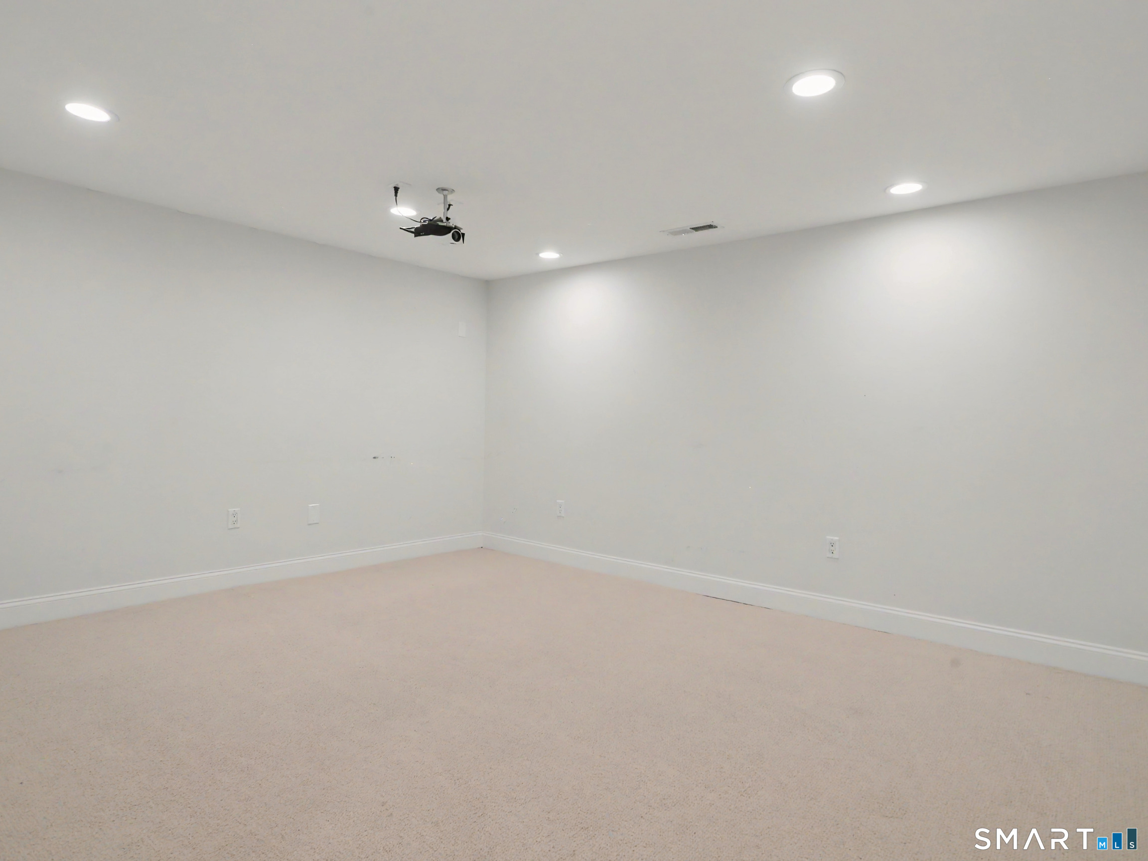 469 Woodridge Avenue