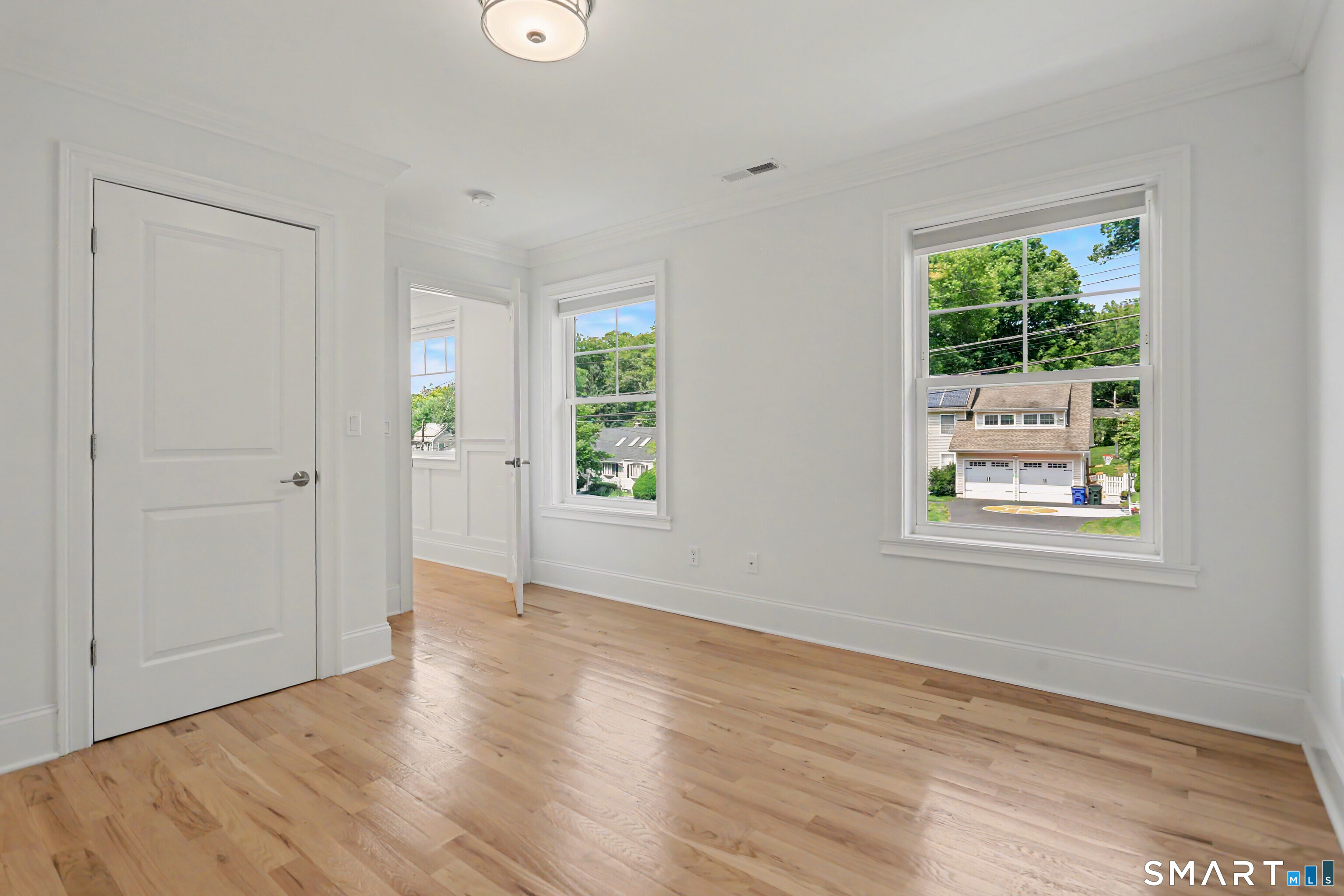 469 Woodridge Avenue