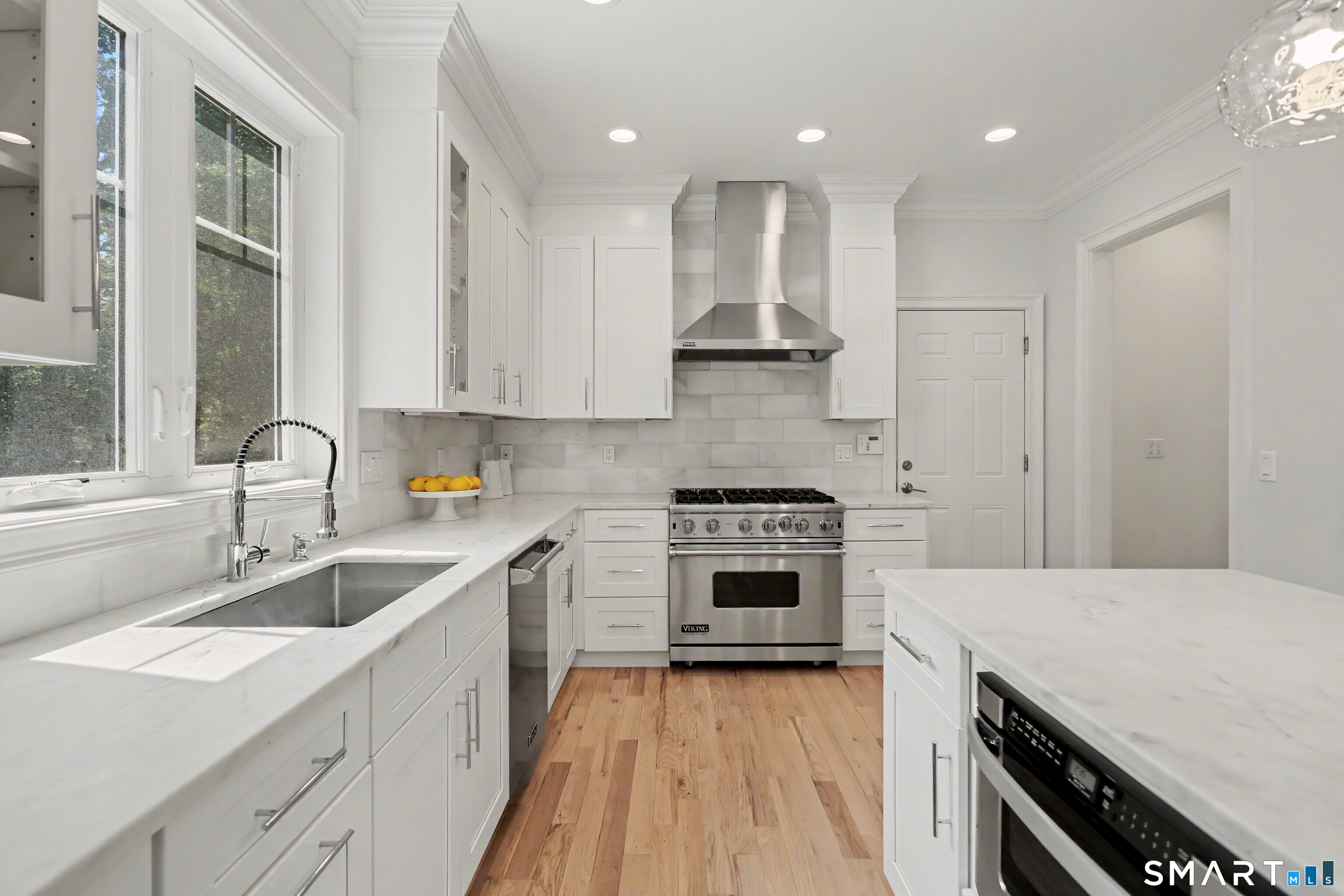 469 Woodridge Avenue