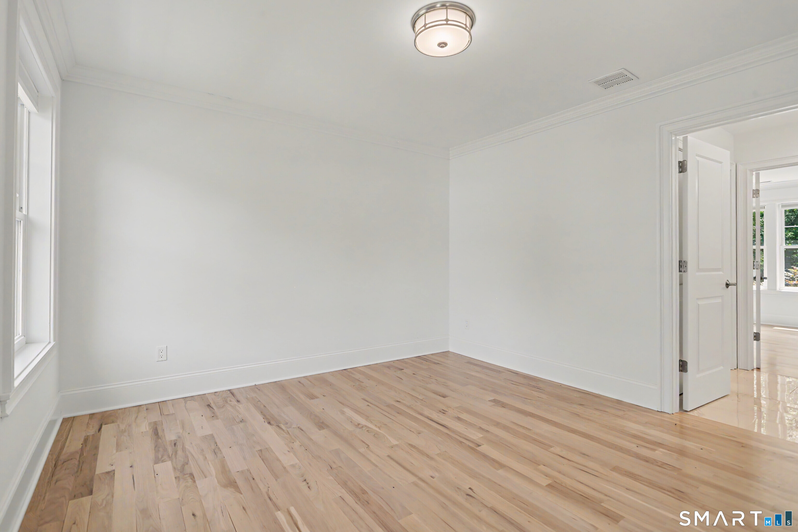 469 Woodridge Avenue