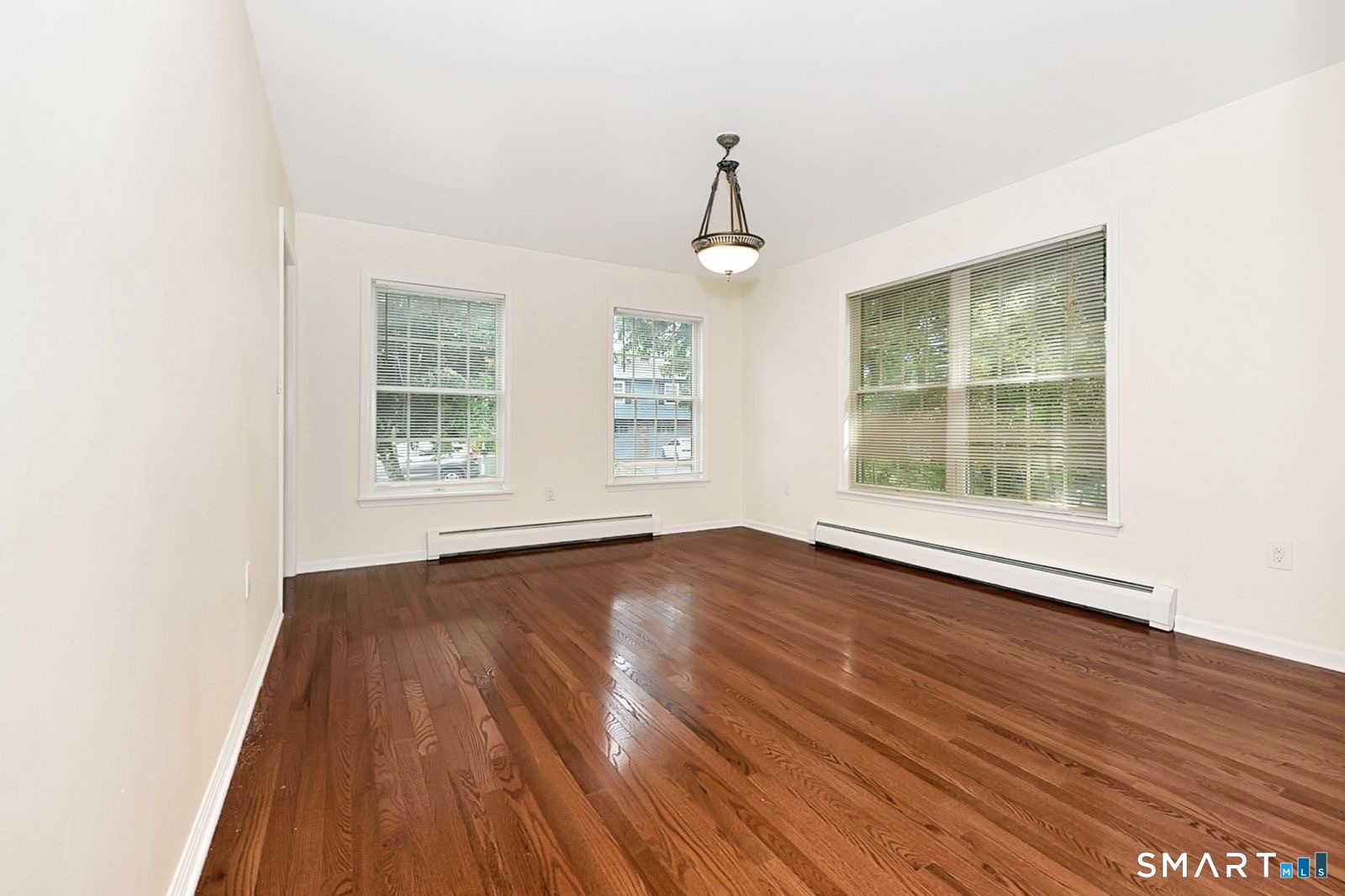 5 Moody Avenue