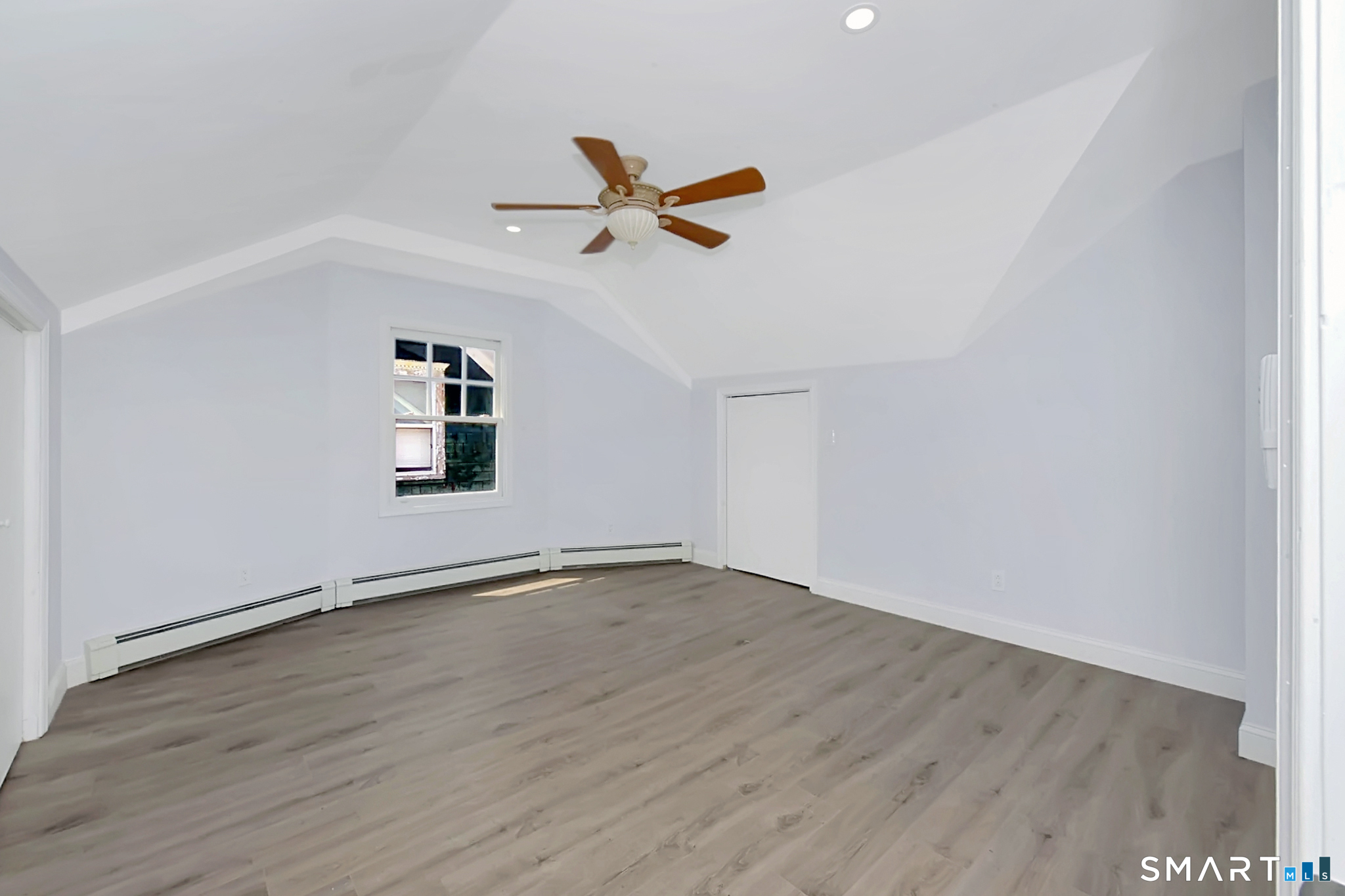 463 Wilmot Avenue Unit: 3