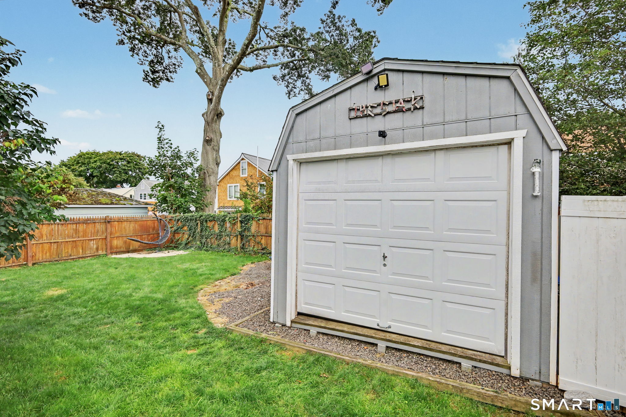 889 Wilcoxson Avenue