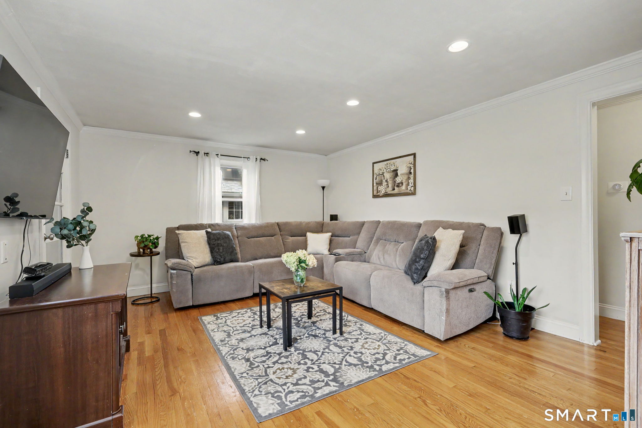 889 Wilcoxson Avenue