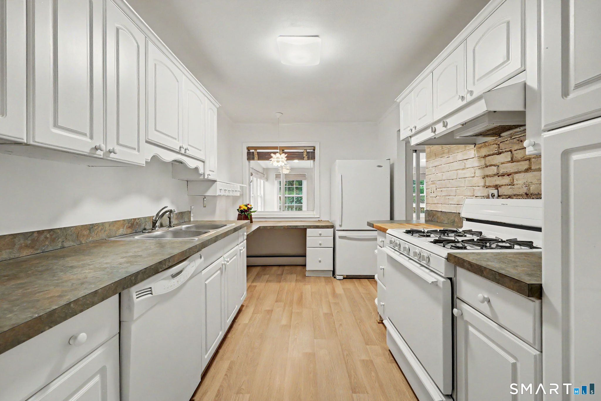 5 Windward Road