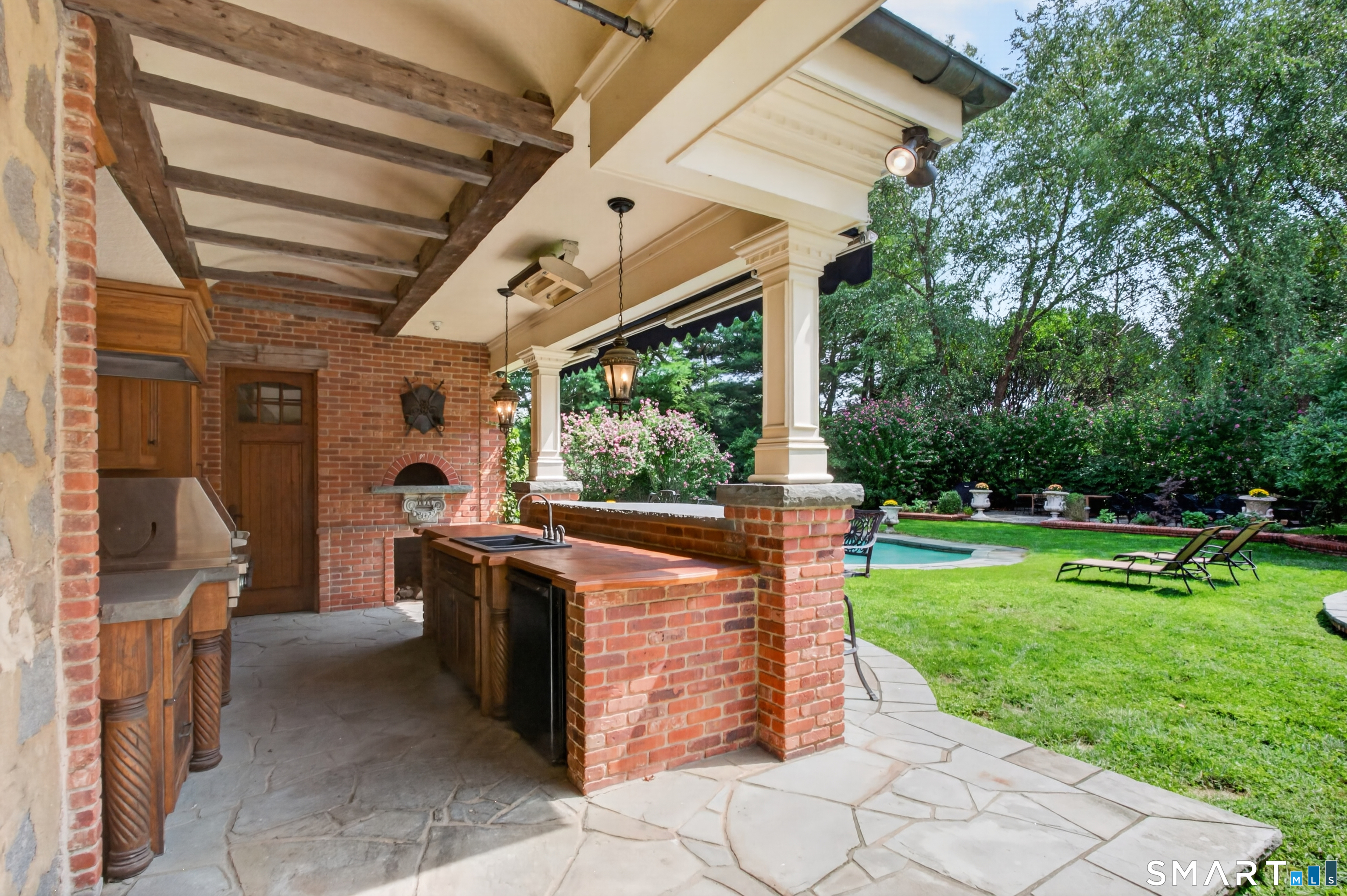 541 Sasco Hill Road