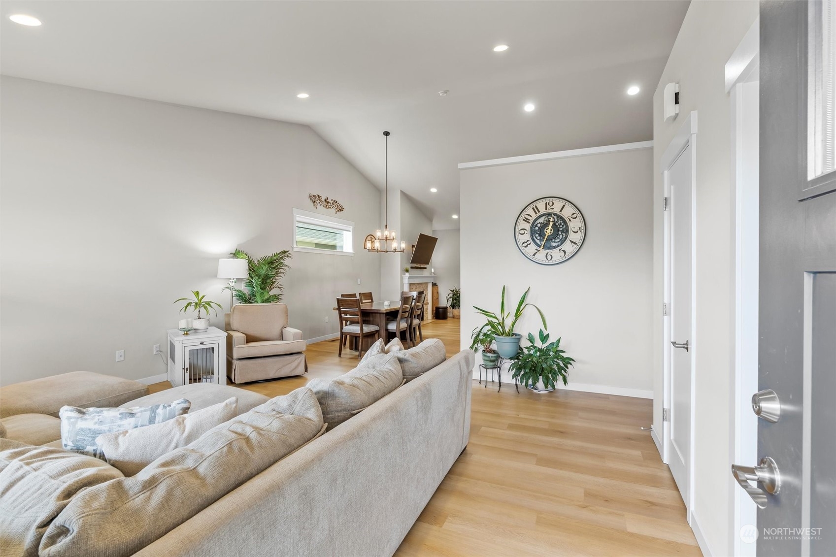 750 Parkland Loop