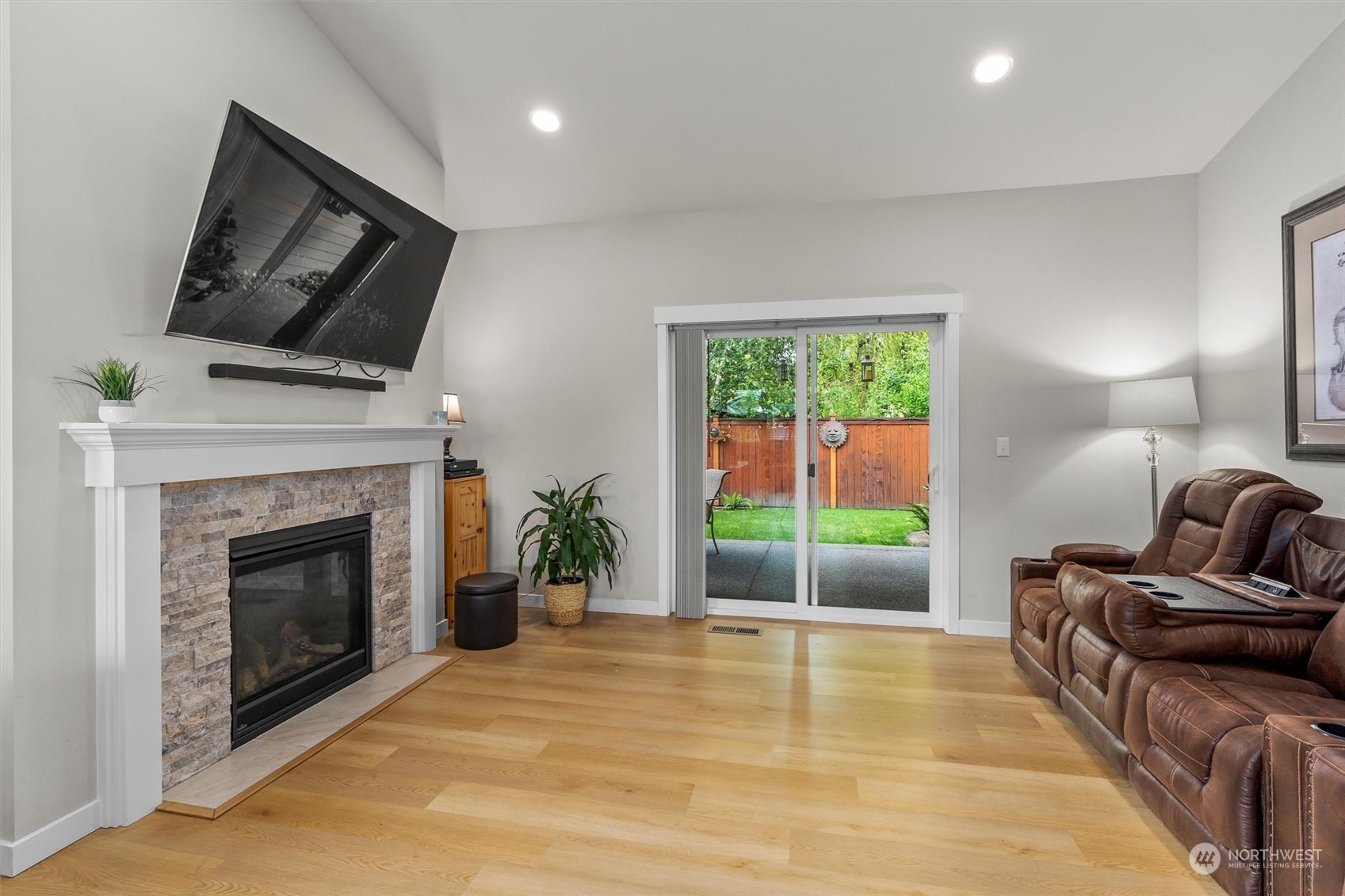 750 Parkland Loop