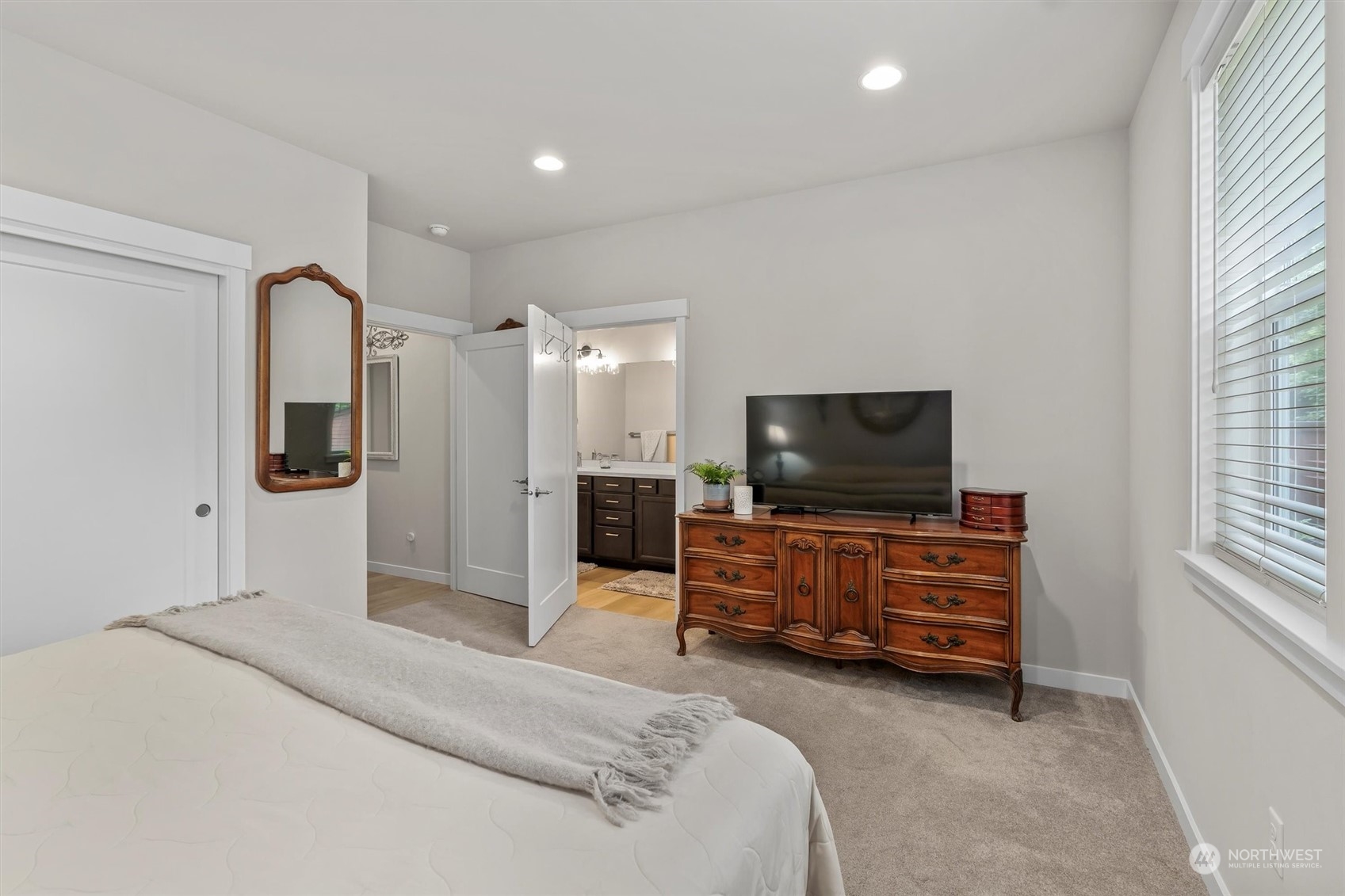 750 Parkland Loop