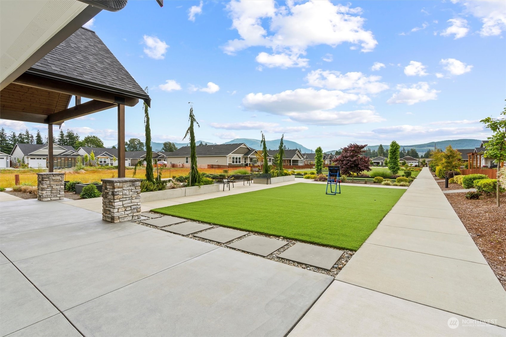 750 Parkland Loop
