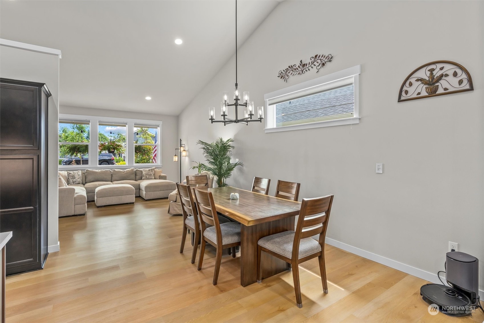 750 Parkland Loop