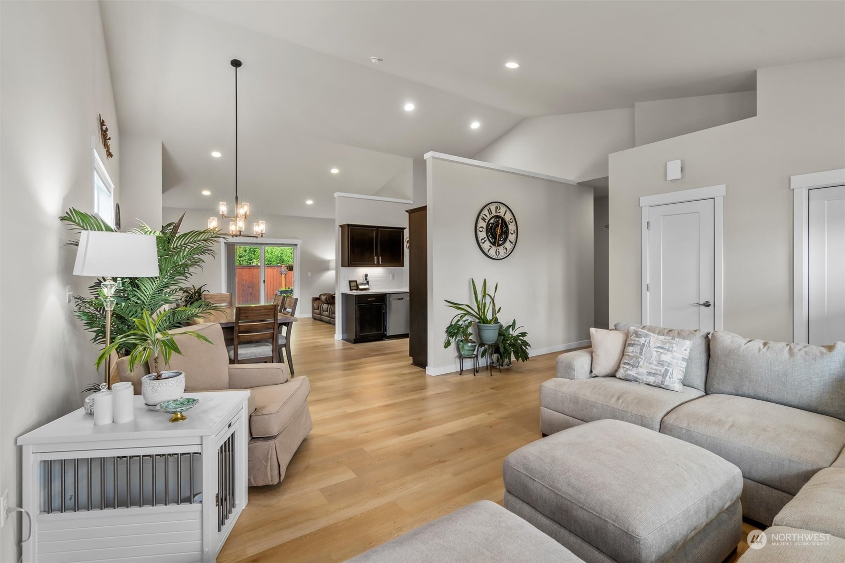 750 Parkland Loop