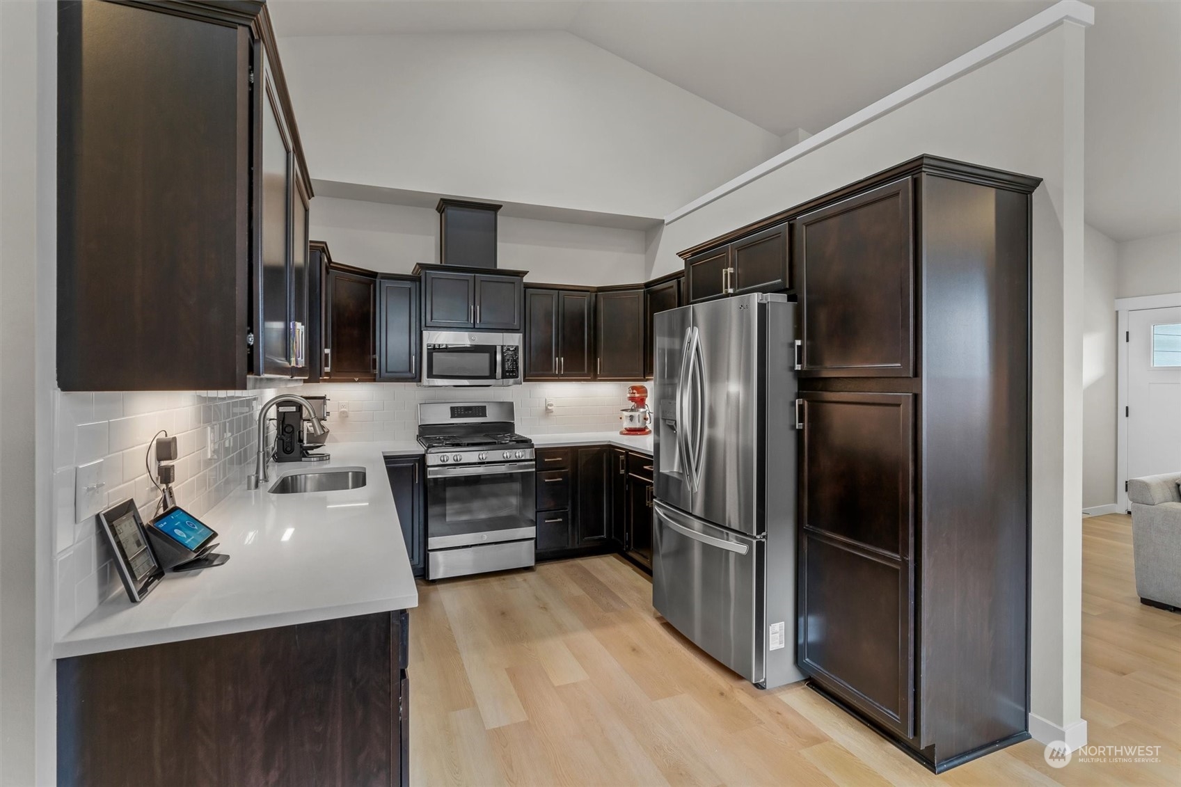 750 Parkland Loop