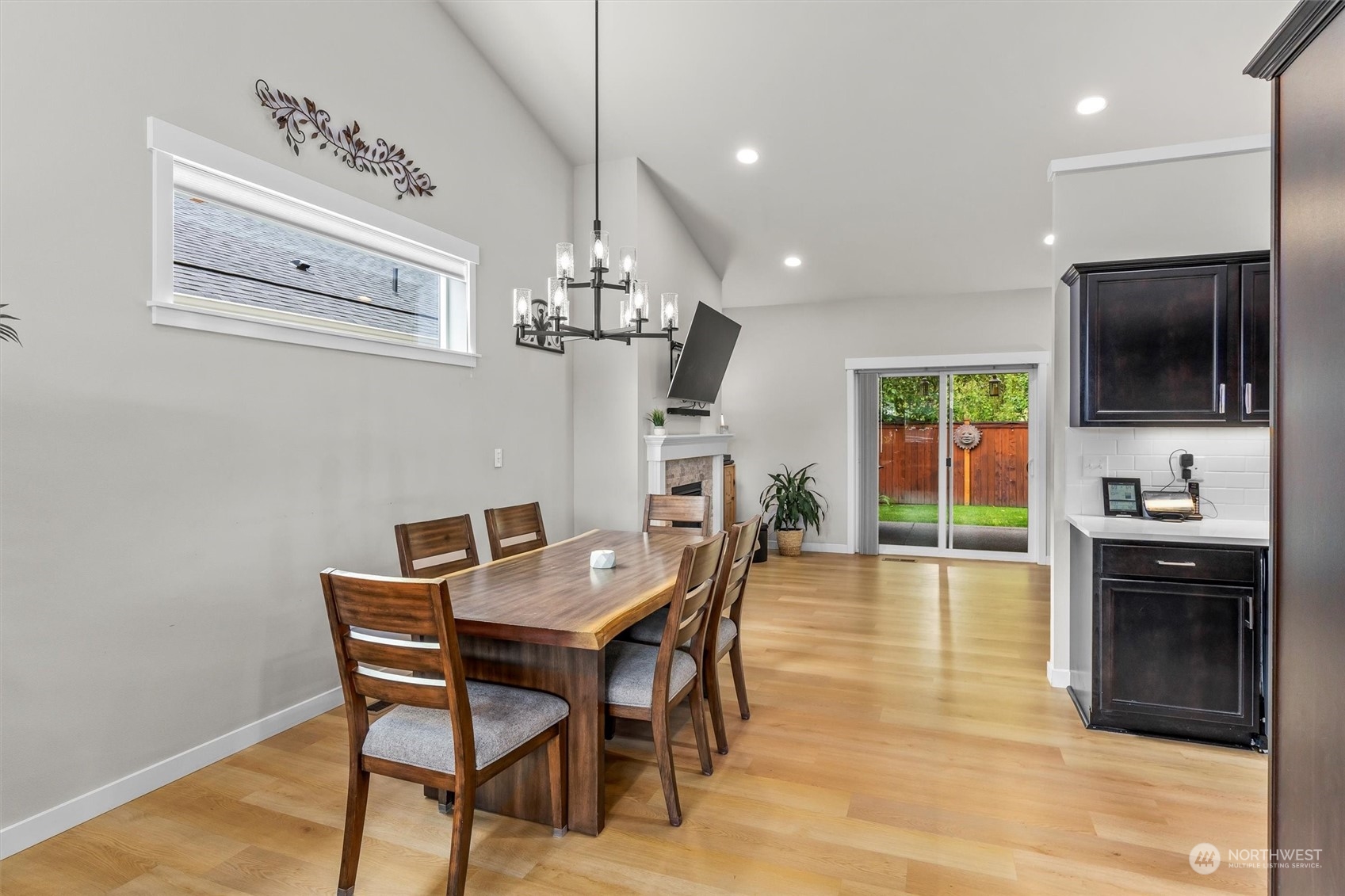 750 Parkland Loop