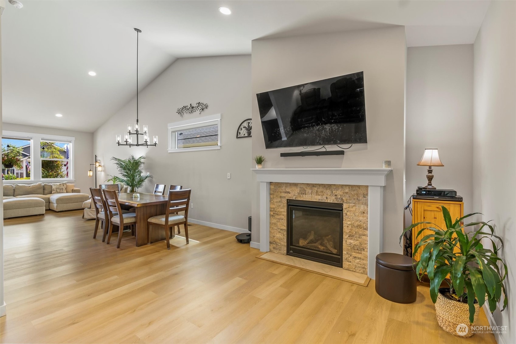 750 Parkland Loop