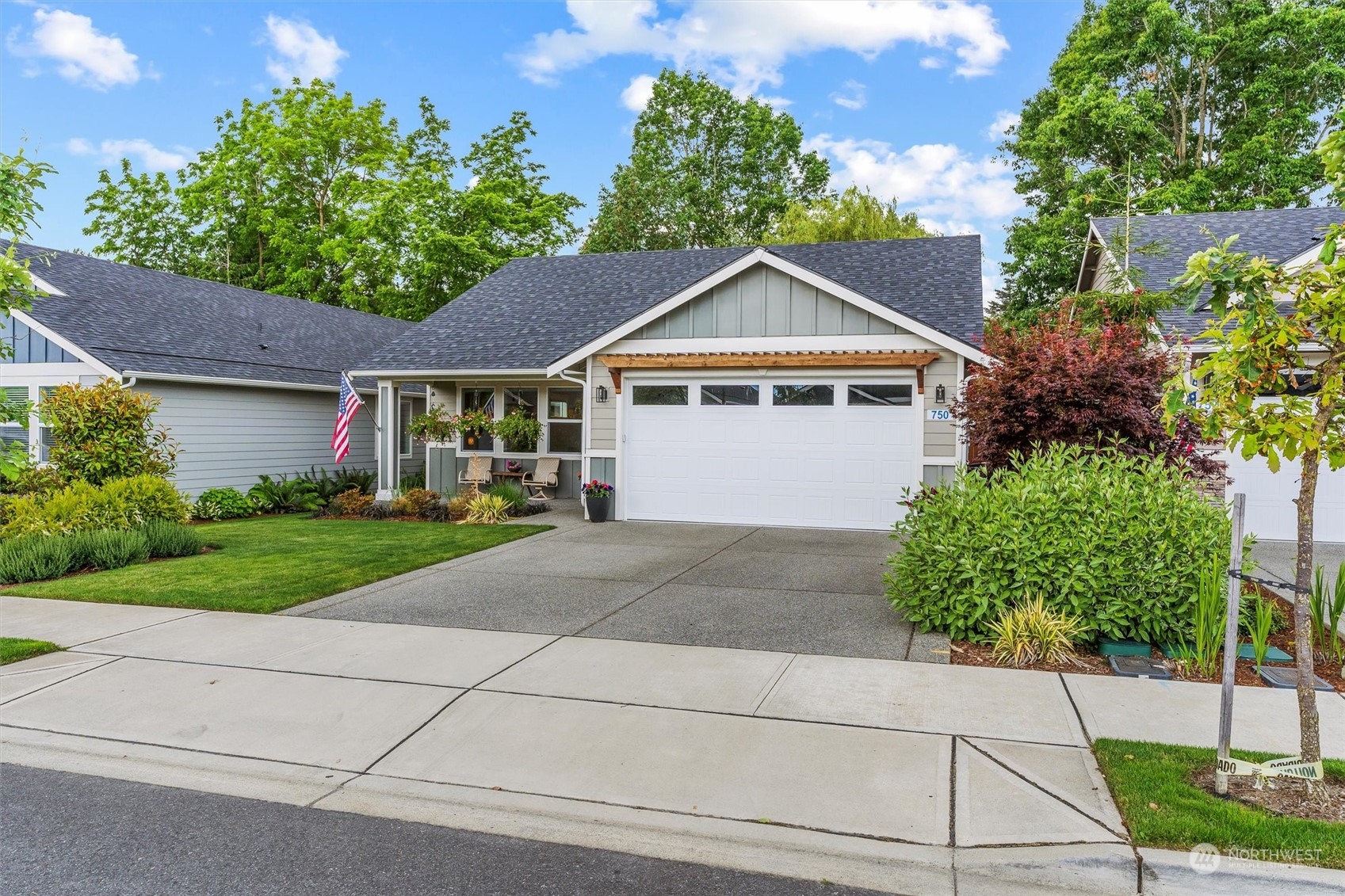 750 Parkland Loop