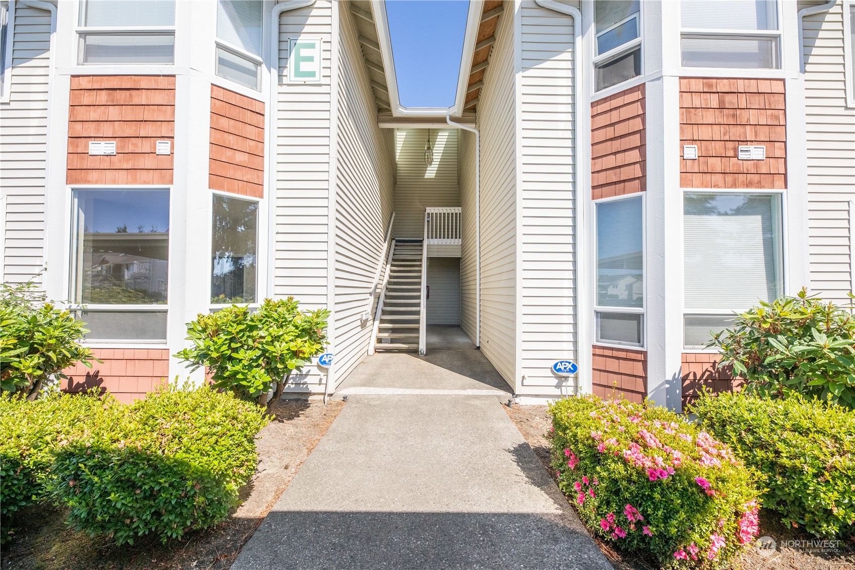 800 96th Avenue NE Unit: E101