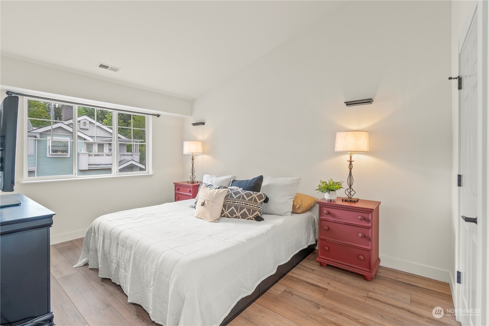22619 4th Avenue W Unit: 105