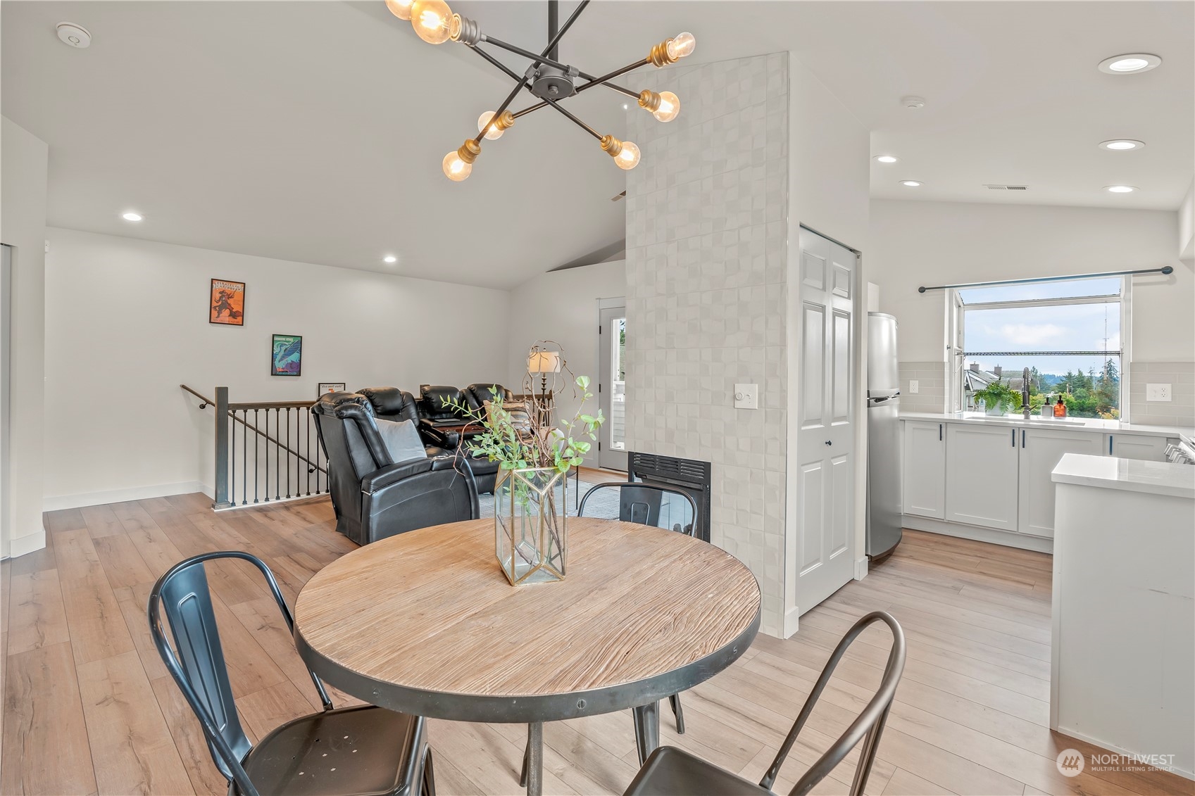 22619 4th Avenue W Unit: 105