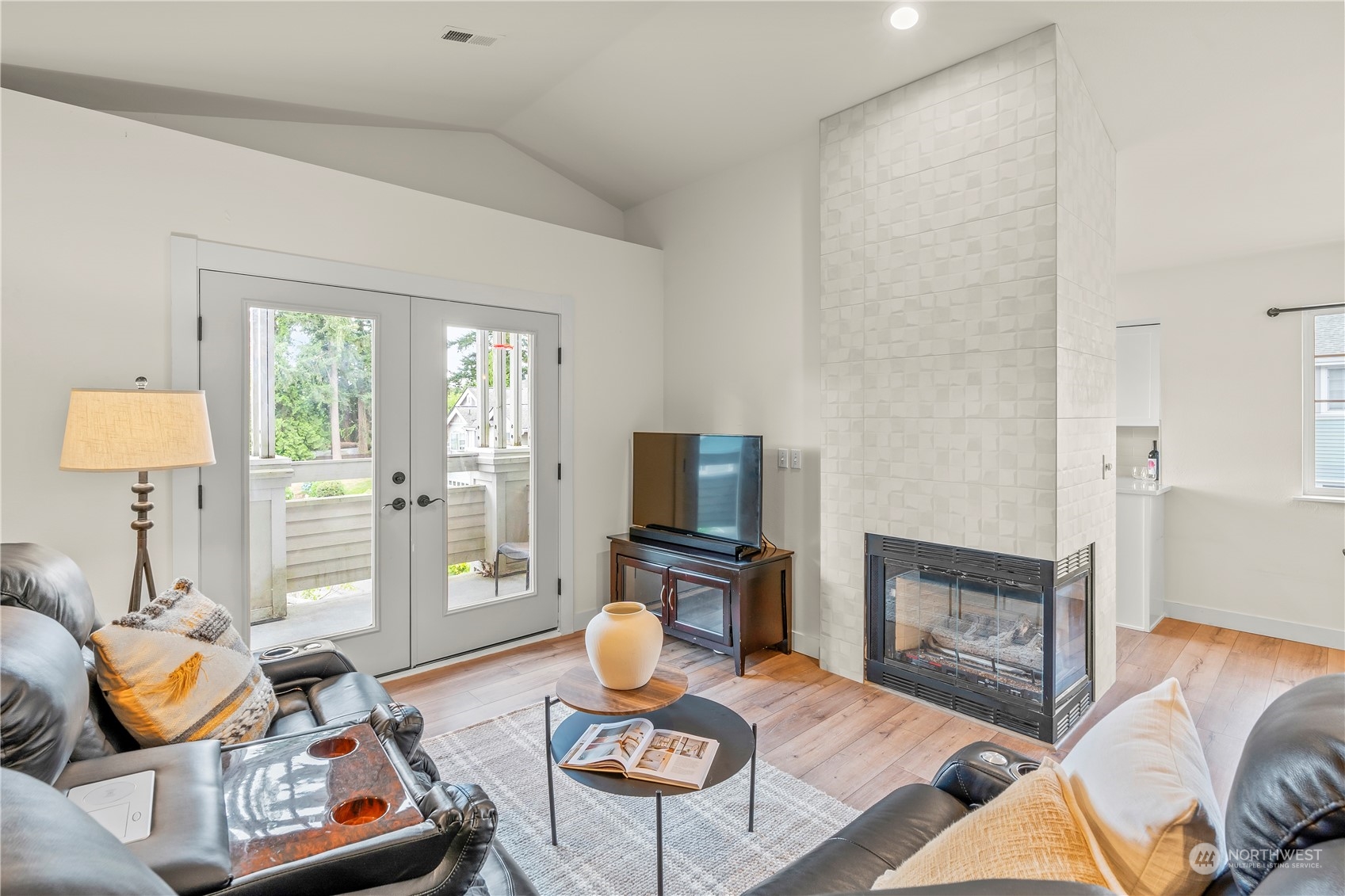 22619 4th Avenue W Unit: 105