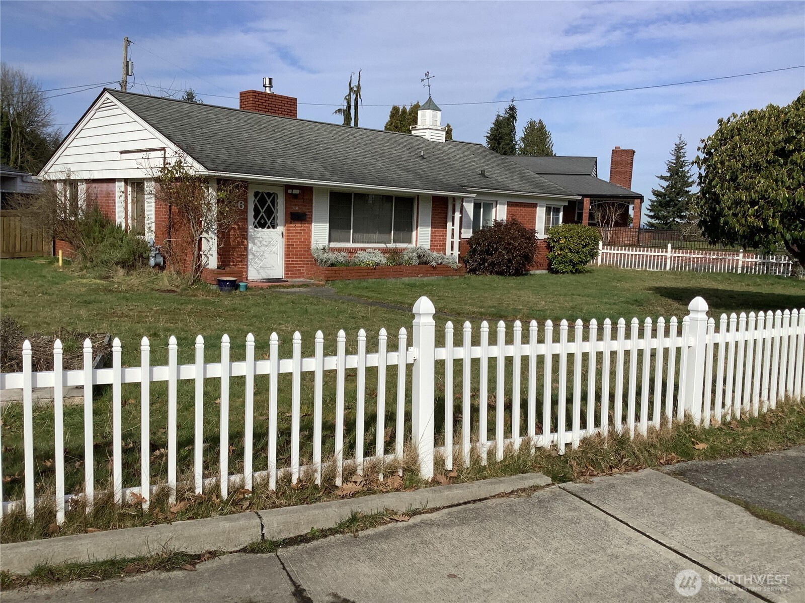 4626 Hoyt Avenue