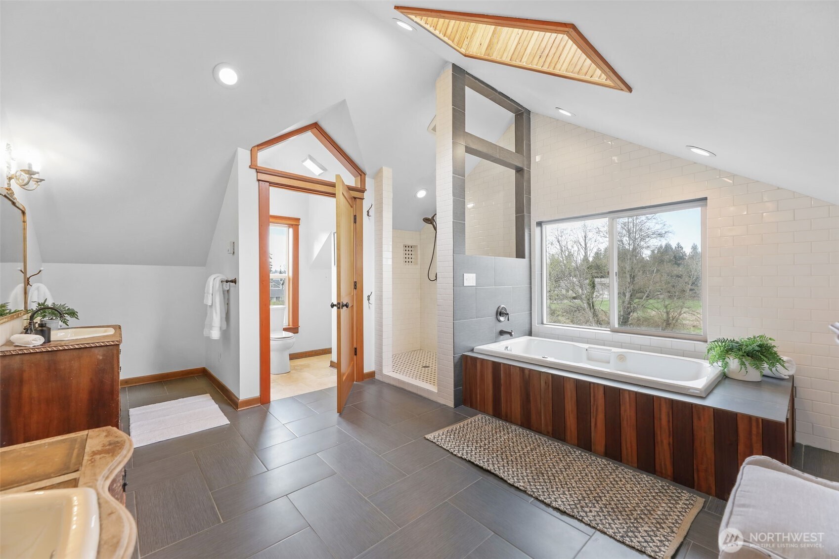 2418 Callow Road
