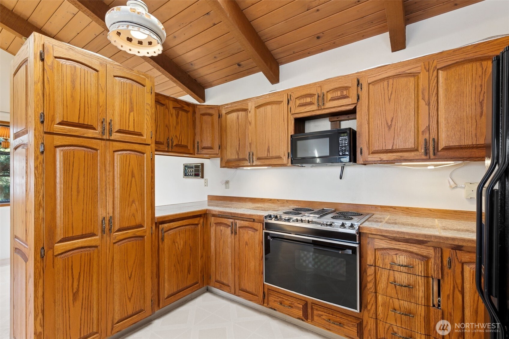 1210 E Lakeshore Drive