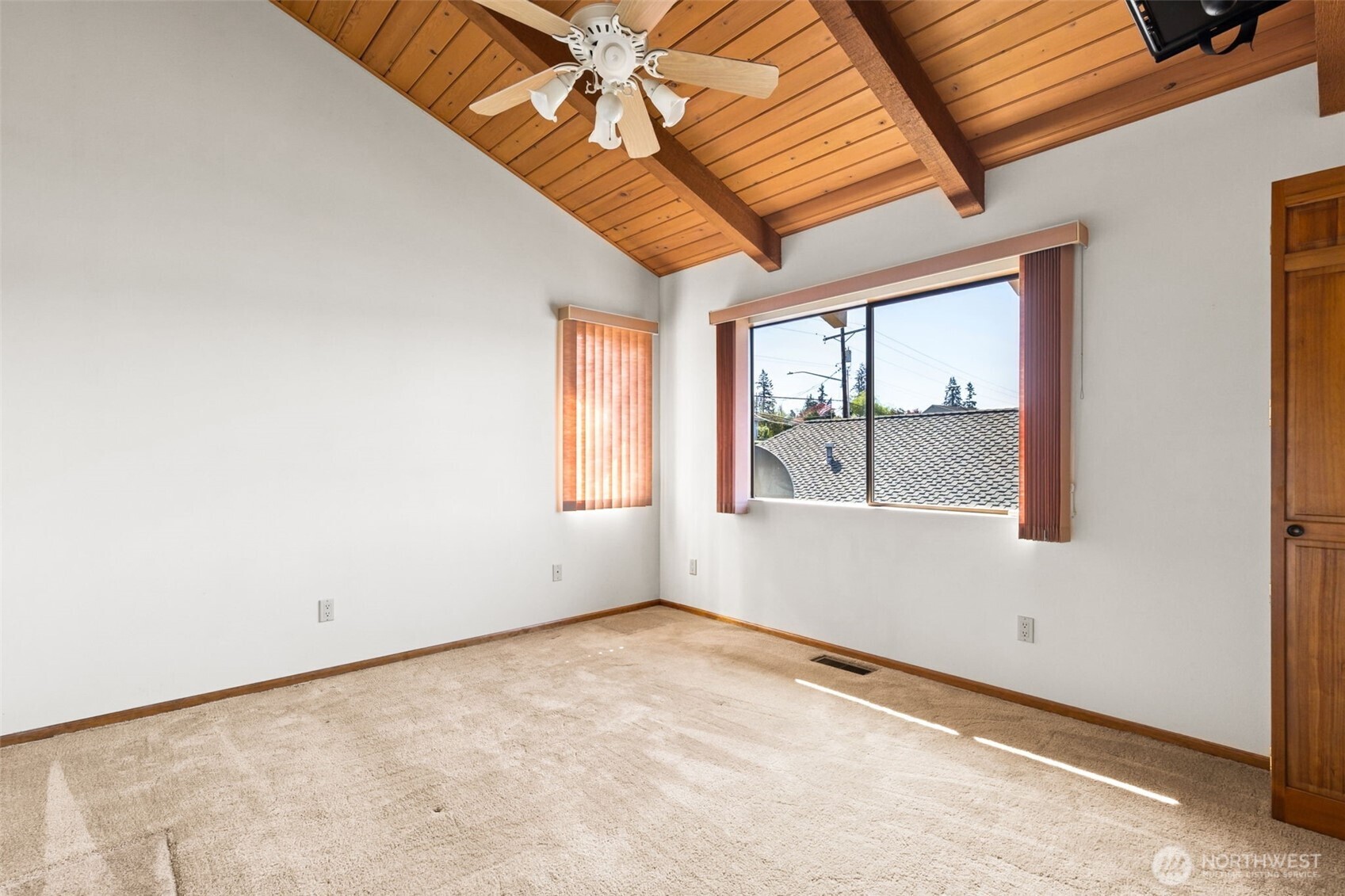1210 E Lakeshore Drive