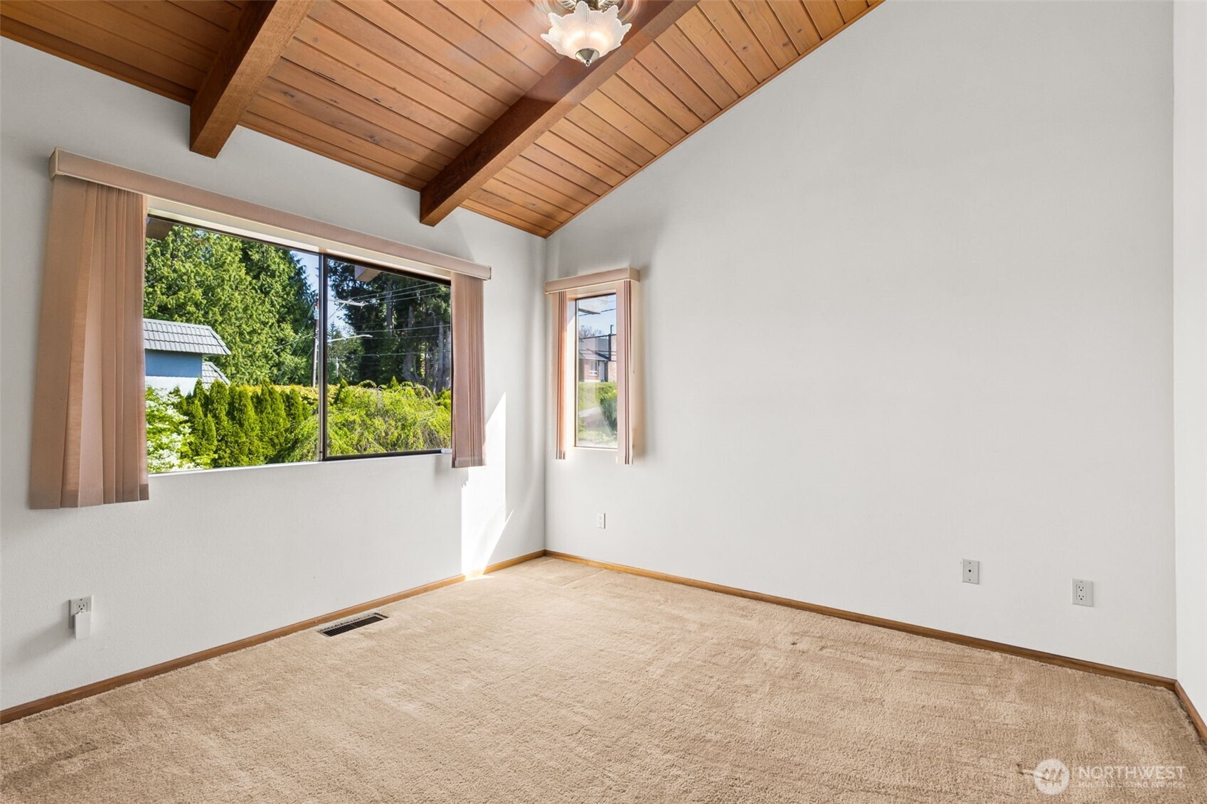 1210 E Lakeshore Drive