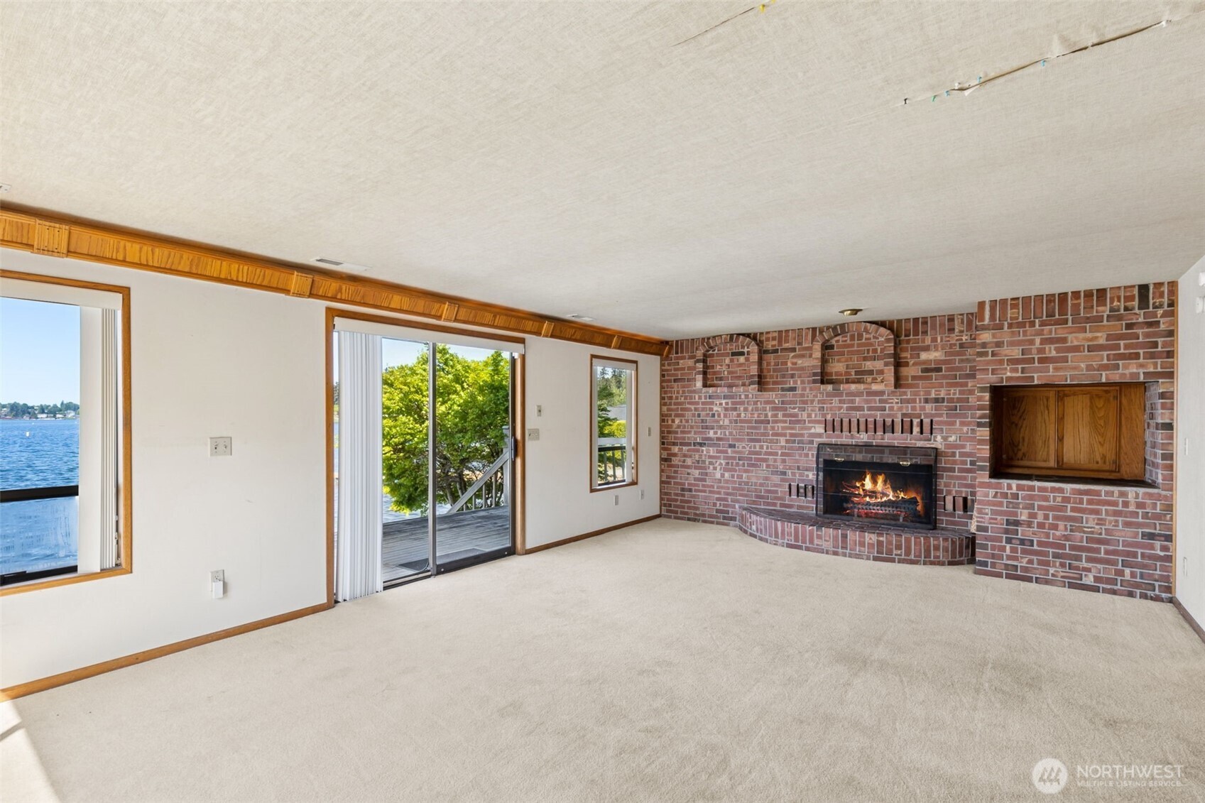 1210 E Lakeshore Drive