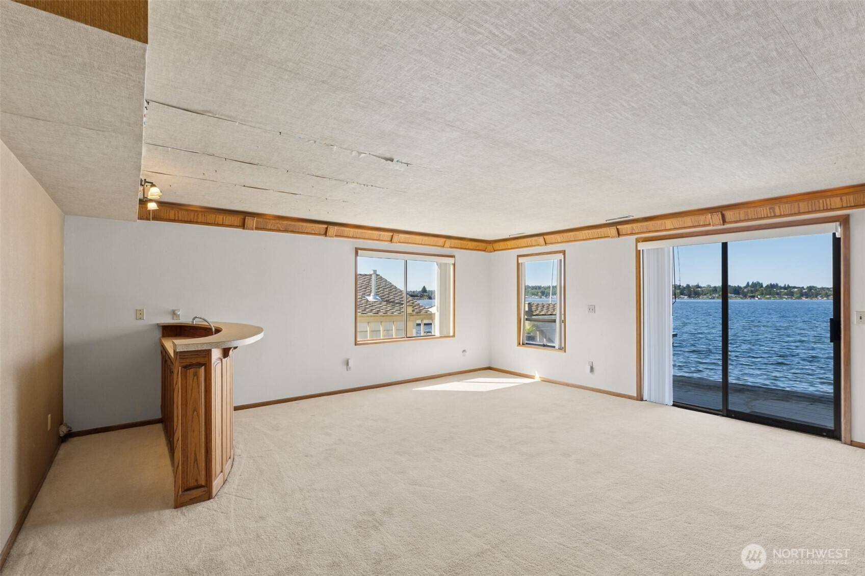 1210 E Lakeshore Drive