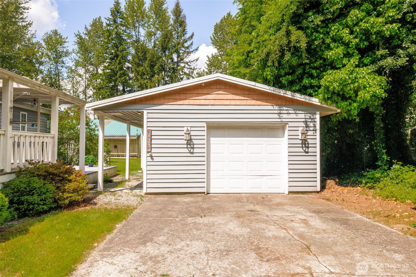 8909 Arlington Heights Road