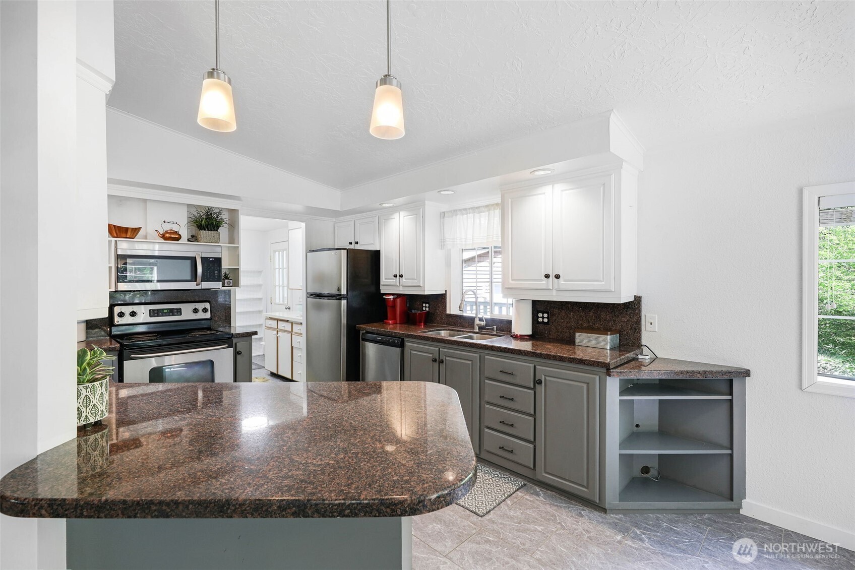8909 Arlington Heights Road