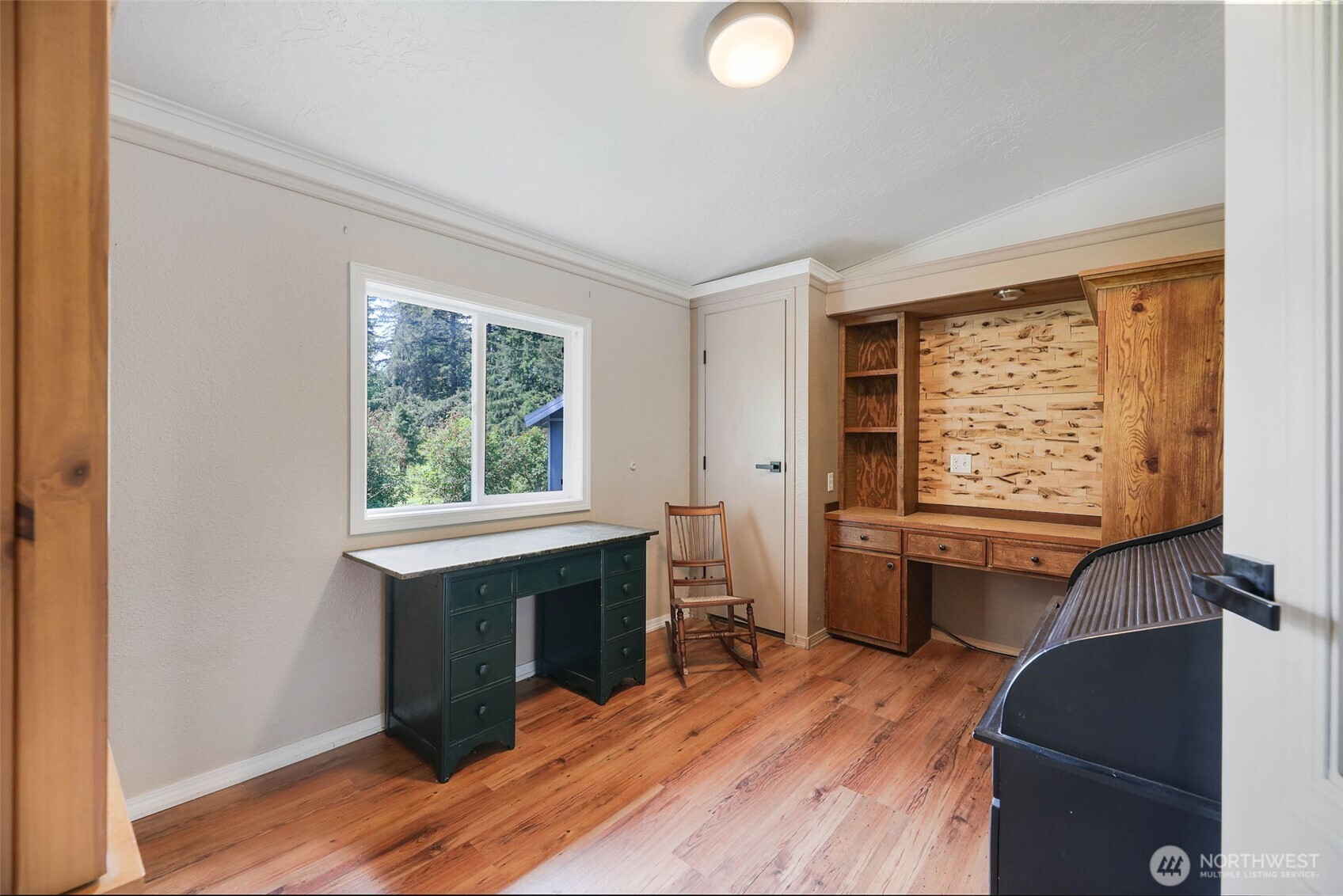 8909 Arlington Heights Road