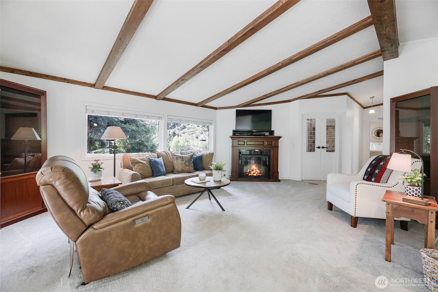 8909 Arlington Heights Road