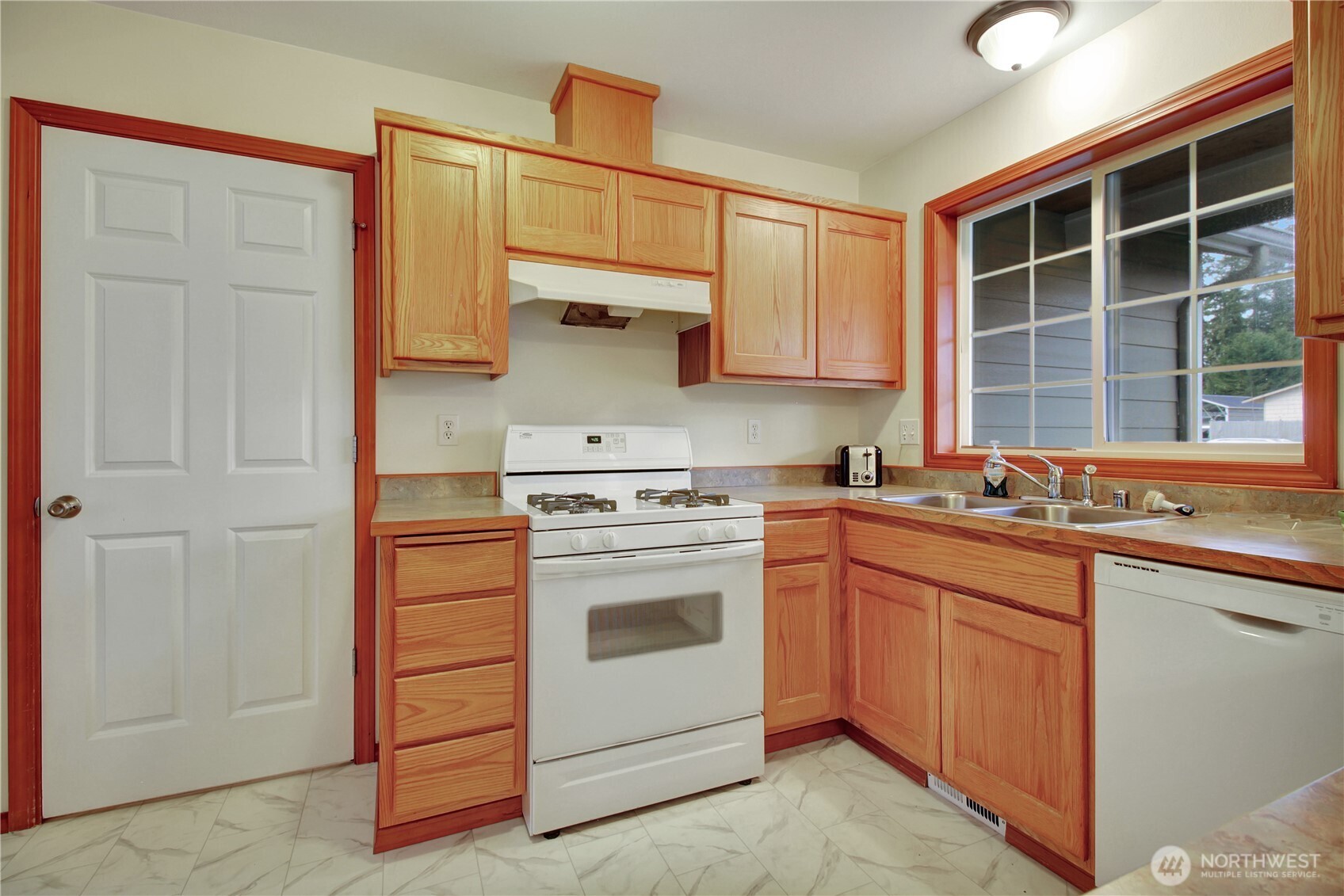 116 W Marion