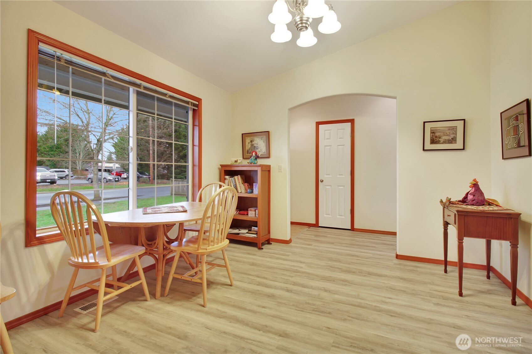 116 W Marion