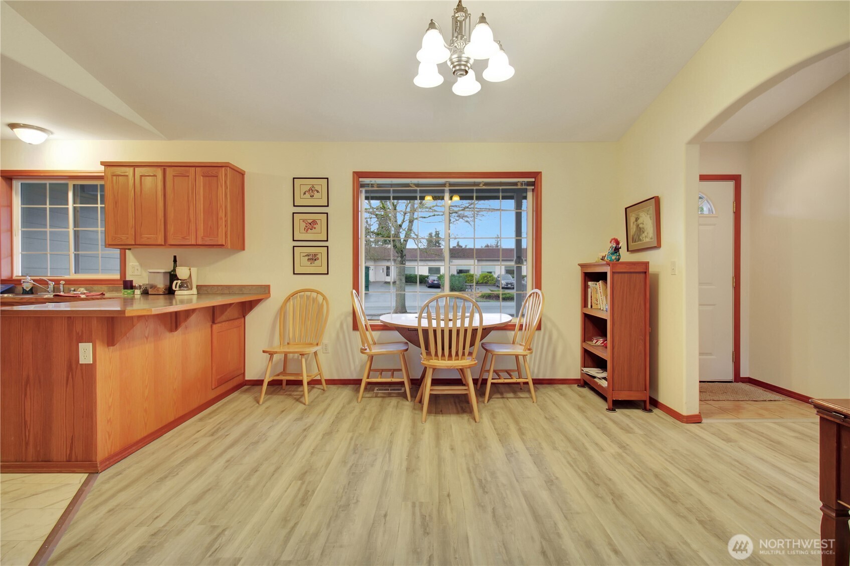 116 W Marion