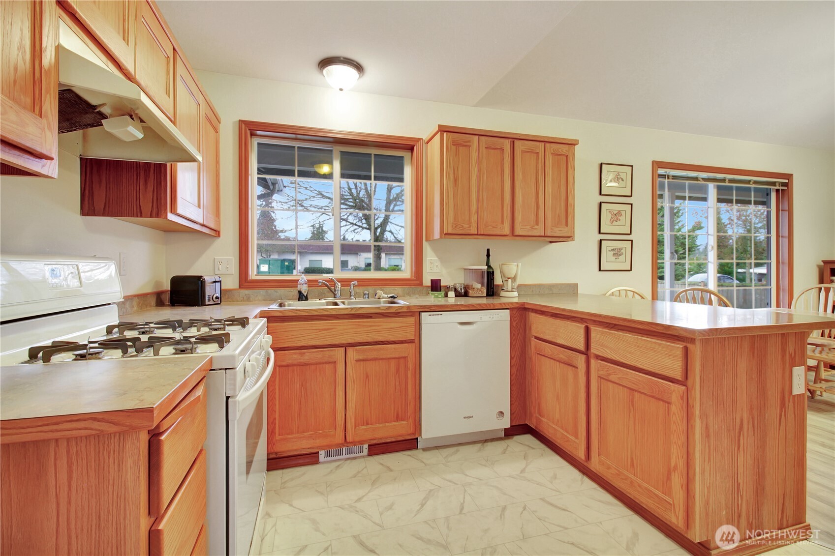 116 W Marion