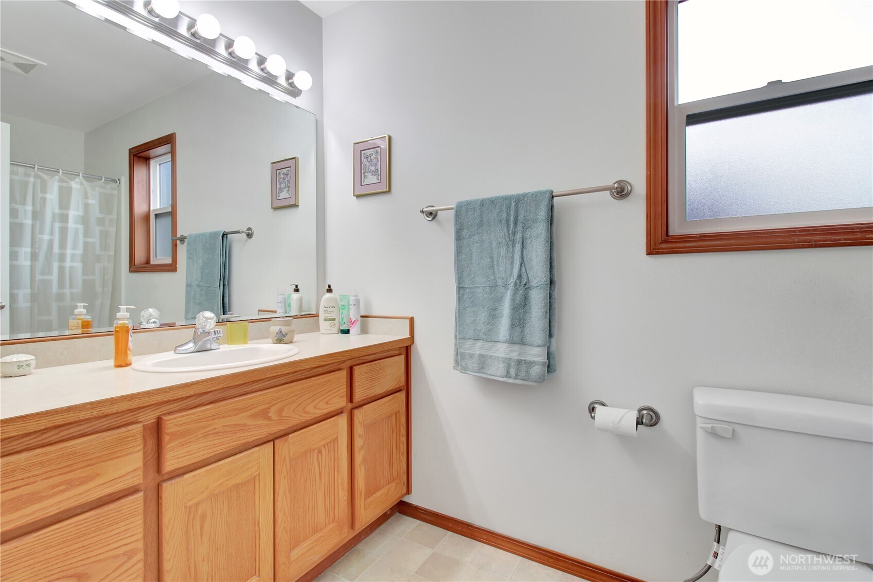 116 W Marion