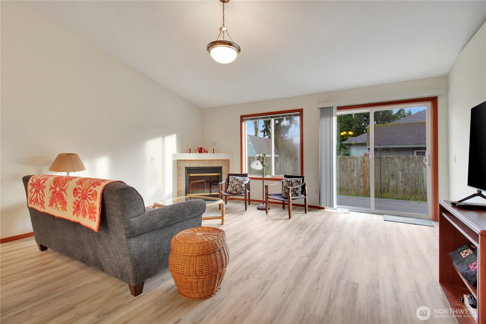 116 W Marion