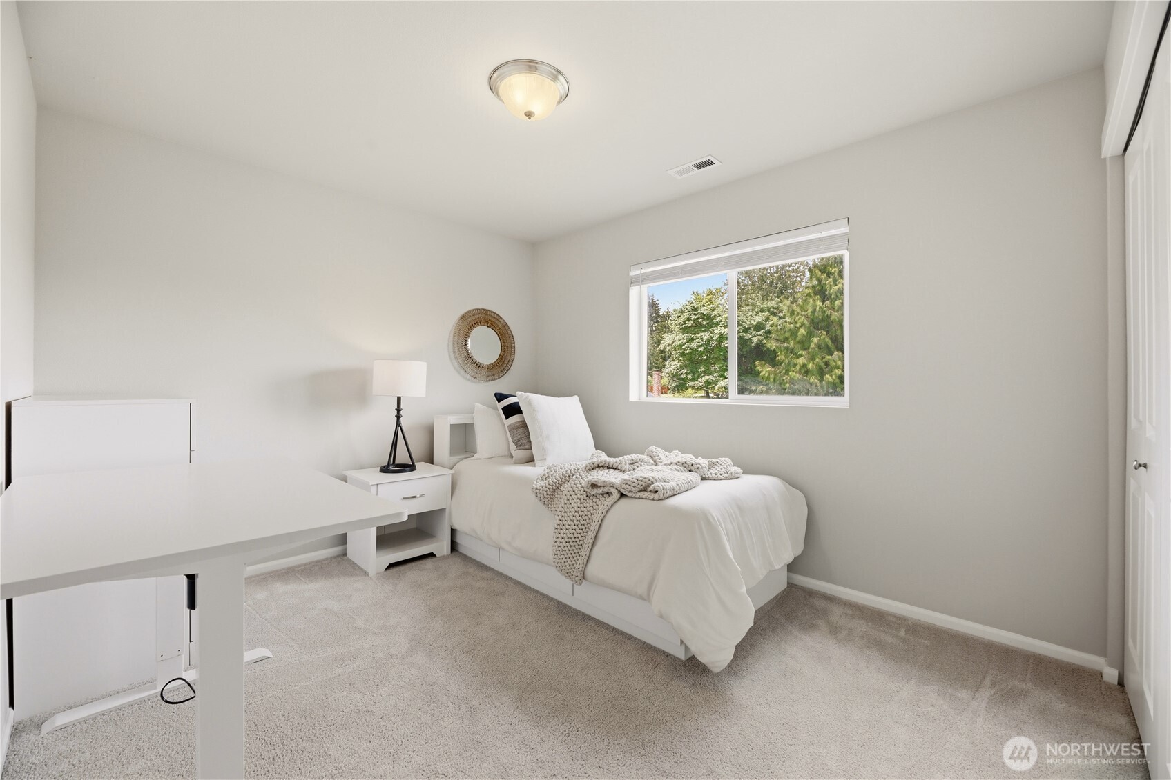 9907 13th Street SE